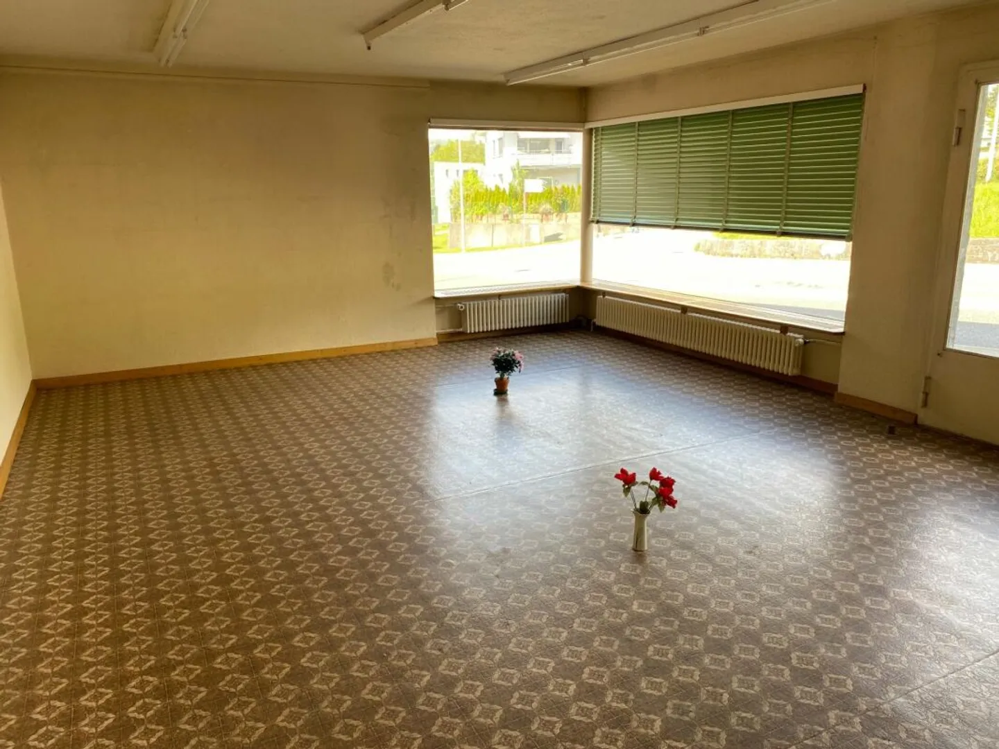 Well-maintained multi-family house with potential - Photo 18 of 20