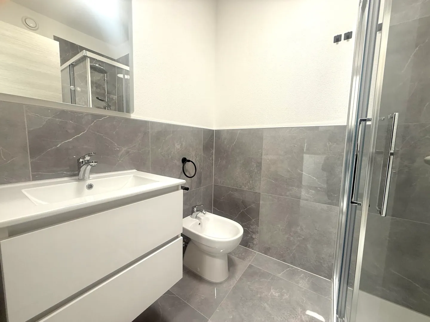 Moderno e rinnovato 1.5 locali - con posizione strategica a Coldrerio - Foto 3 di 6