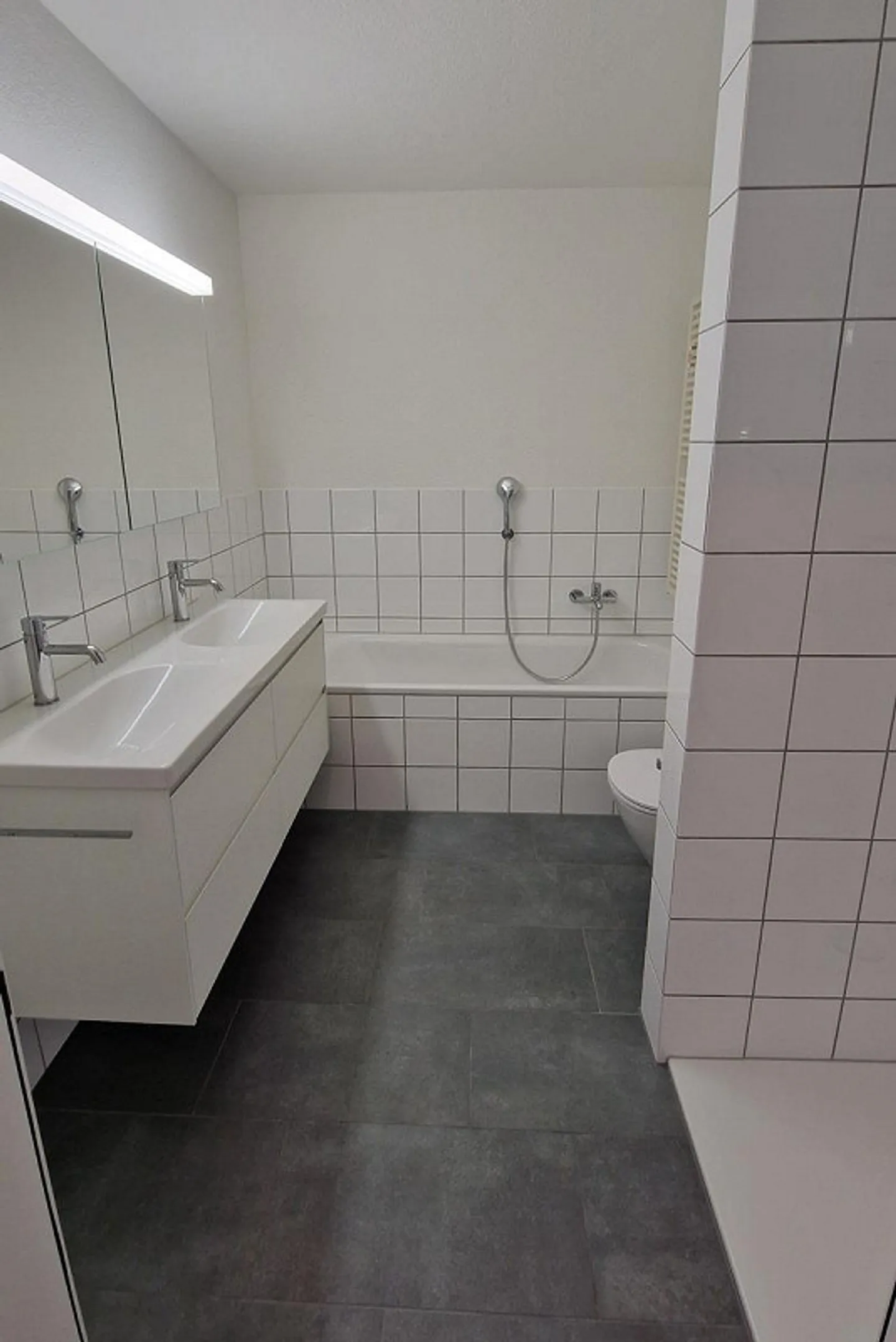 Appartement récemment rénové au centre de Schänis - Photo 4 sur 9