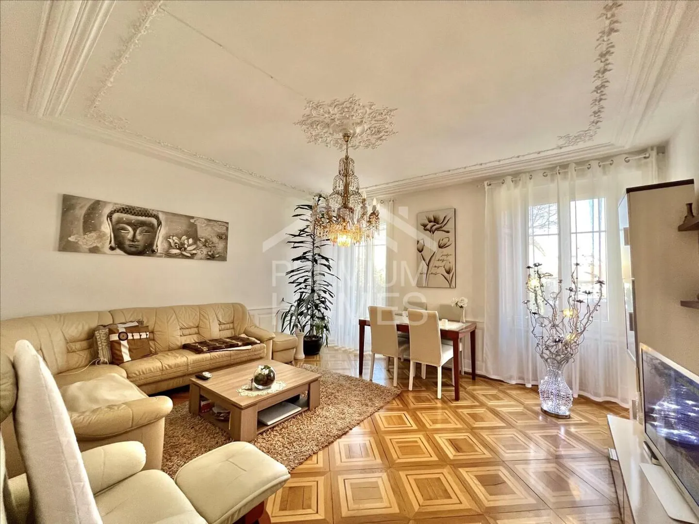 Jewel in the center of La Chaux-de-Fonds with excellent mortgage! - Photo 4 of 6