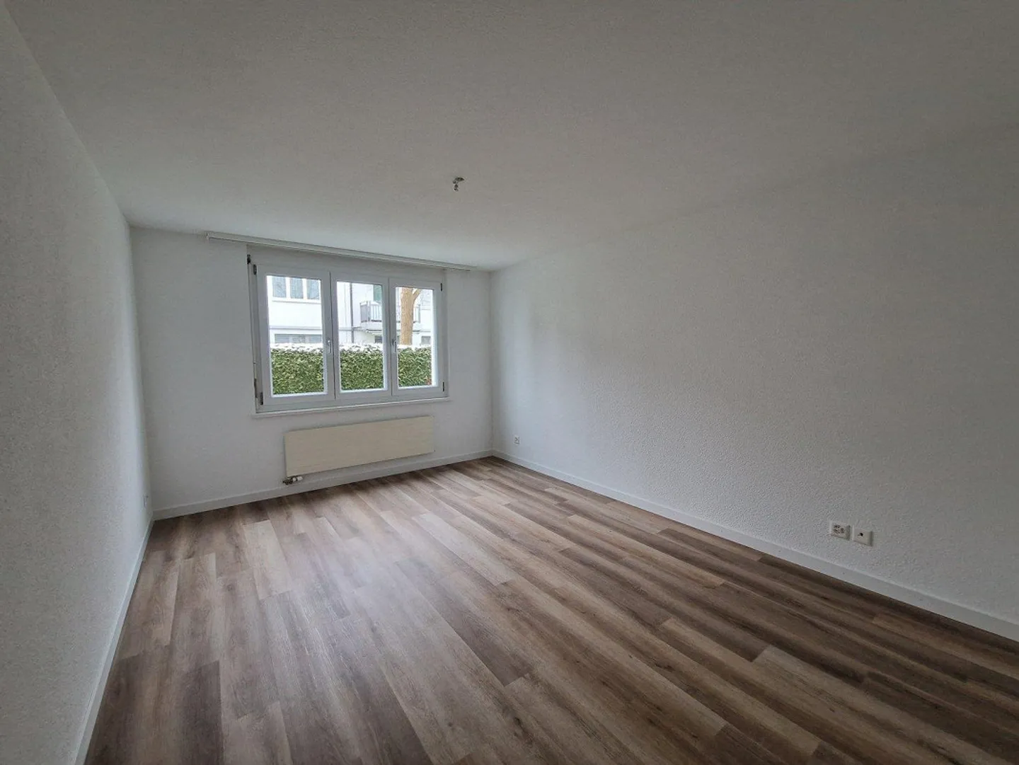 Great 3.5-room apartment with patio - Photo 5 of 11