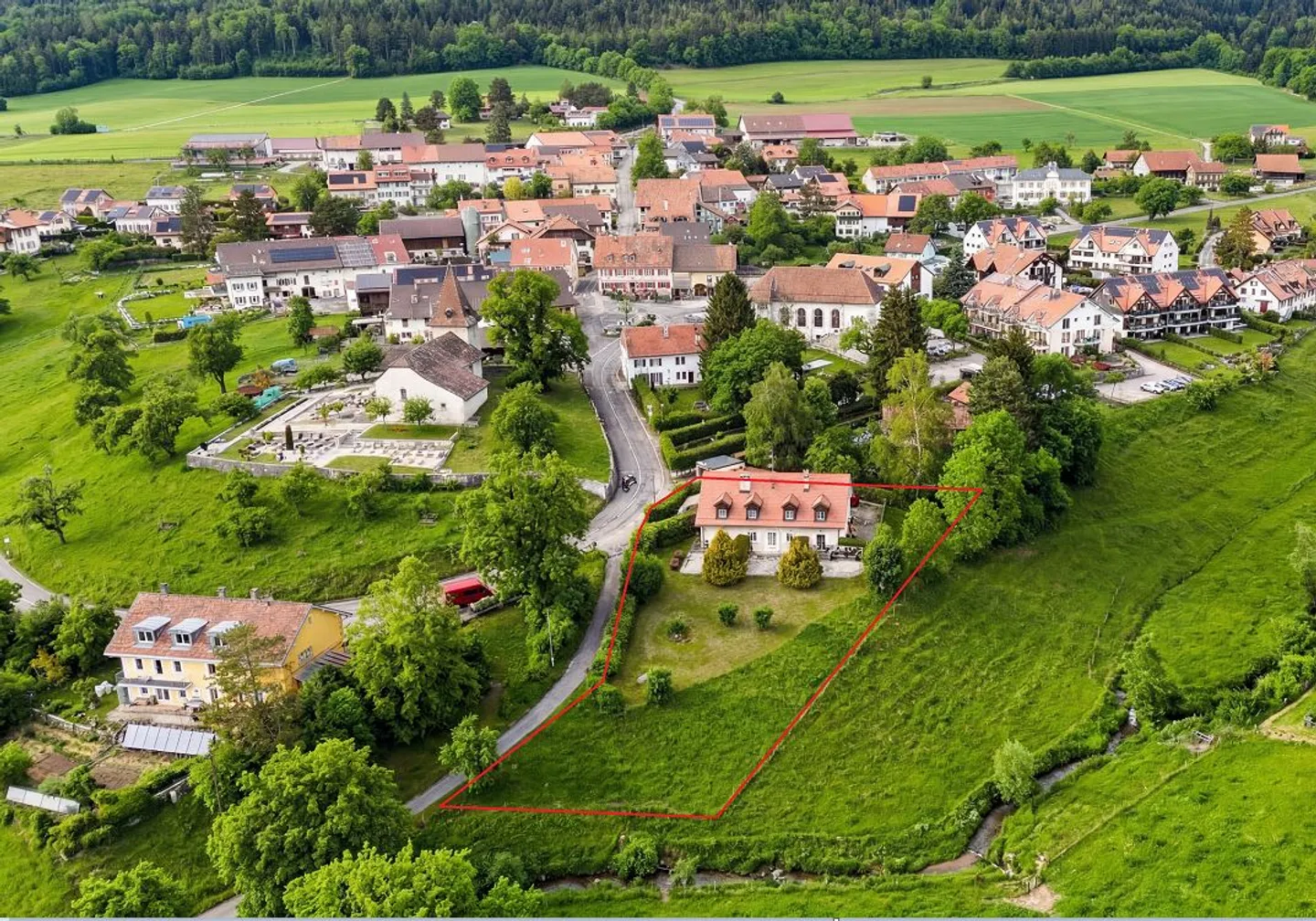 Propriété d'investissement charmante - Photo 2 sur 7