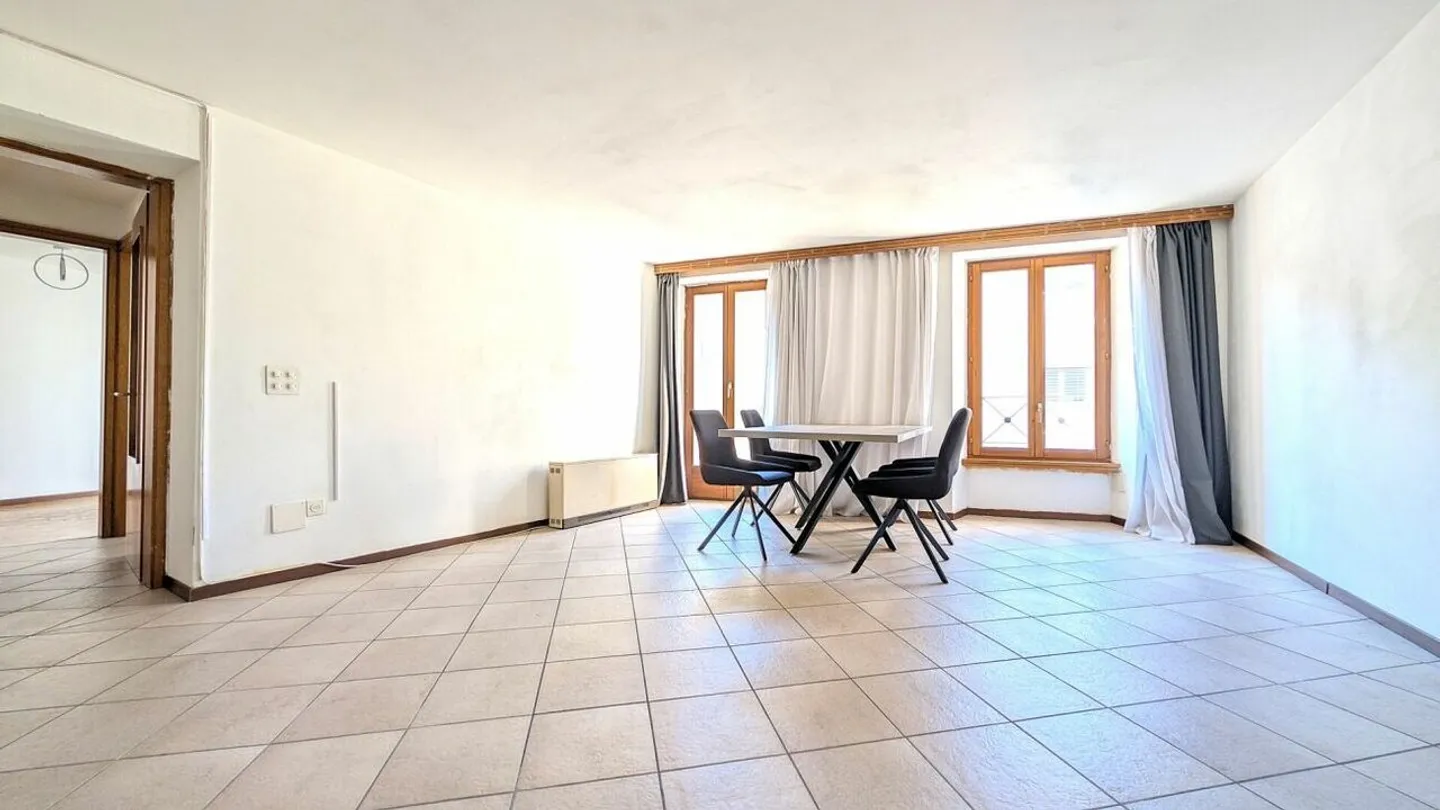 Charmante Wohnung mit Kamin - Foto 2 von 8