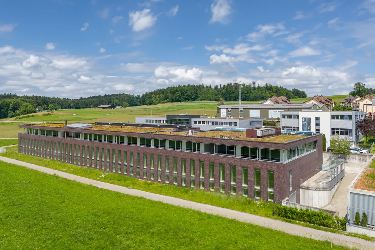 Modern Commercial Property in Tagelswangen - Photo 5 of 15