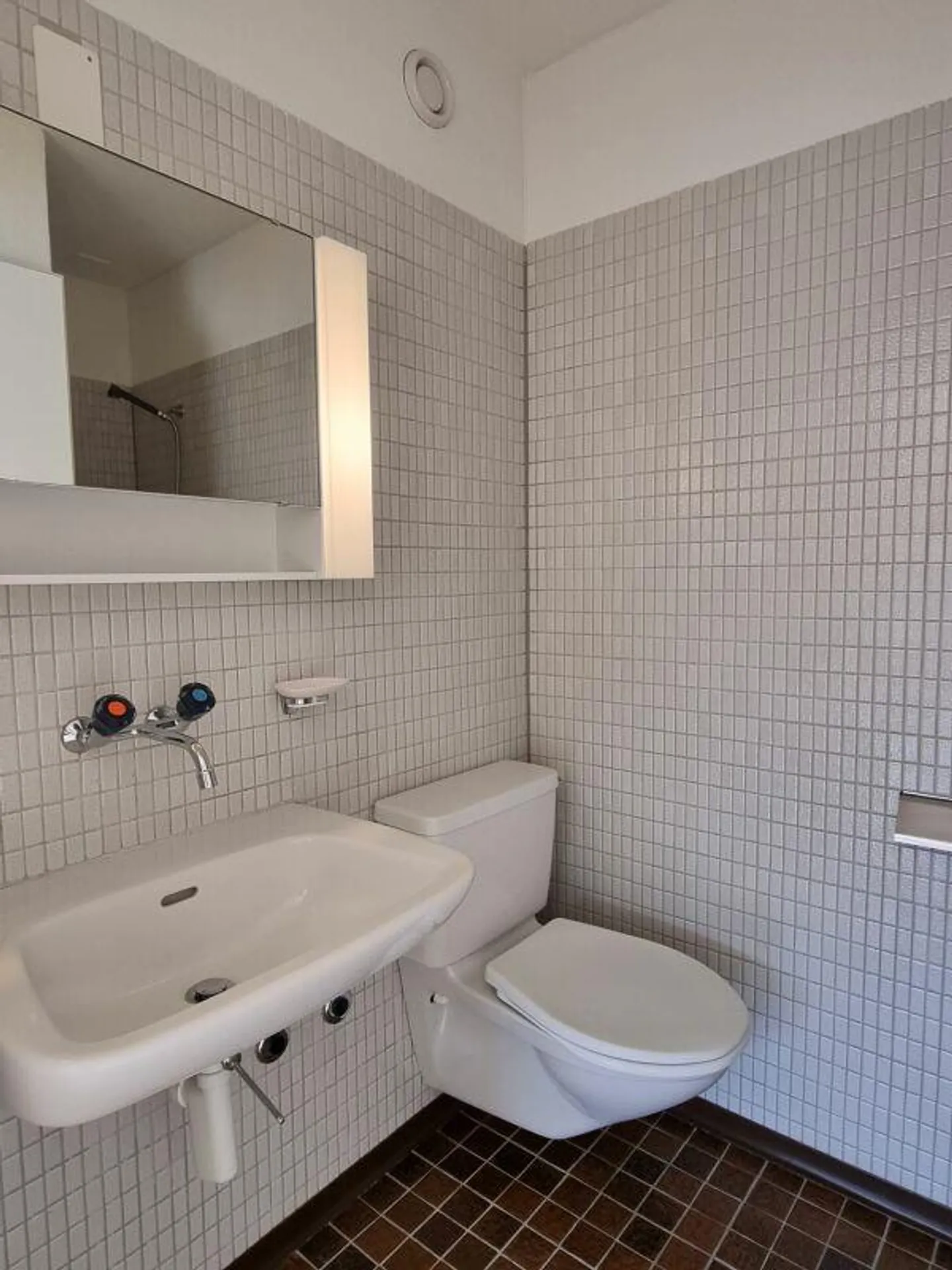 Appartement 1 pièce central dans la ville de Lucerne ! - Photo 5 sur 6