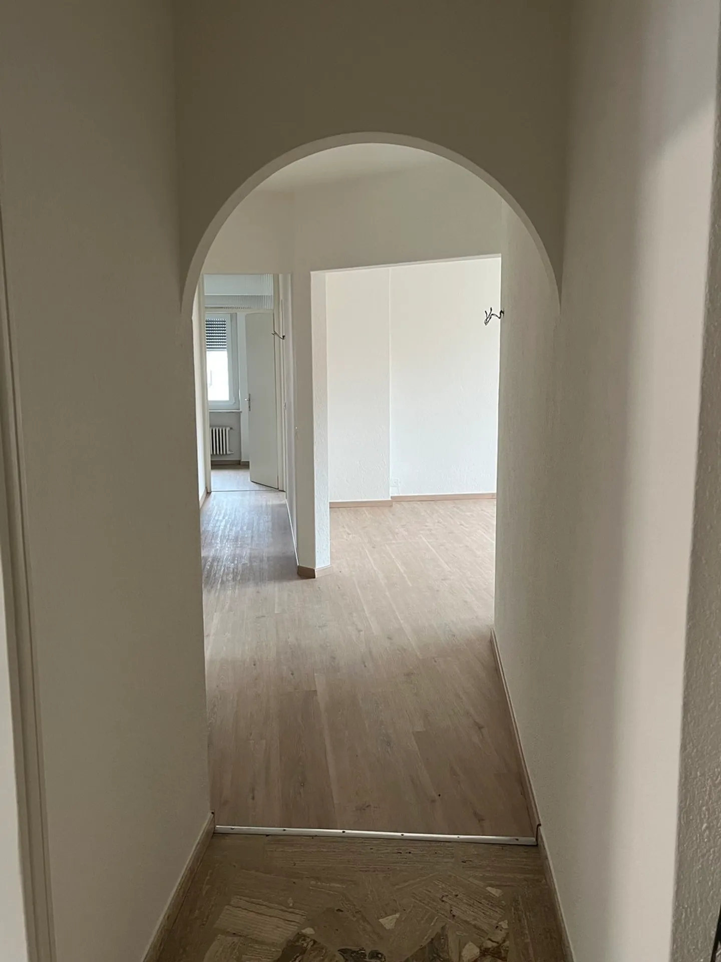 LOCARNO-SOLDUNO, FOR RENT 4 1/2 ROOM APARTMENT - Photo 1 of 9