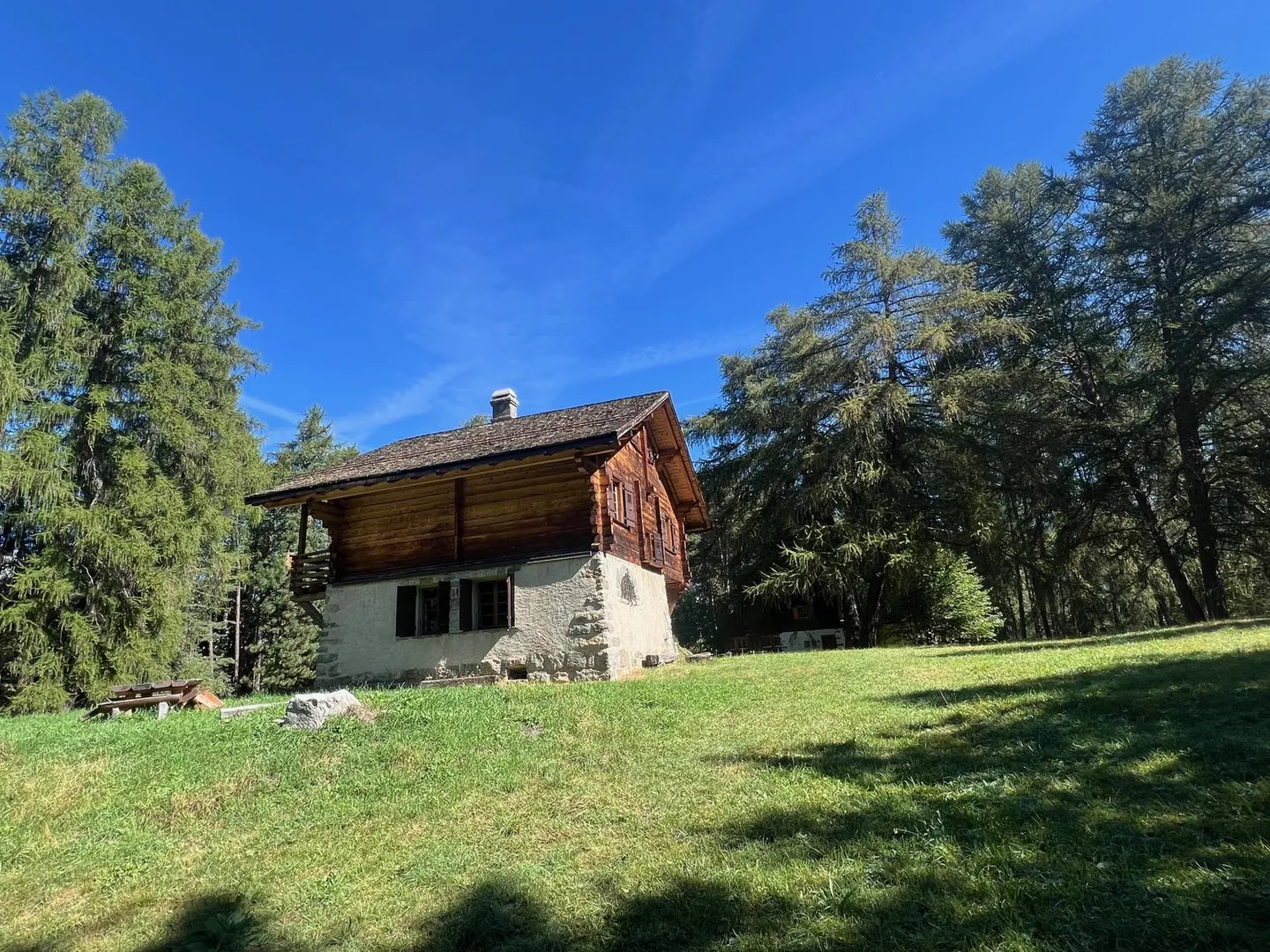 Gelegenheit zum Zugreifen Außergewöhnliches Chalet in einem friedlichen Haven nicht weit vom Zentrum des Skigebiets Tzoumaz - Foto 5 von 13