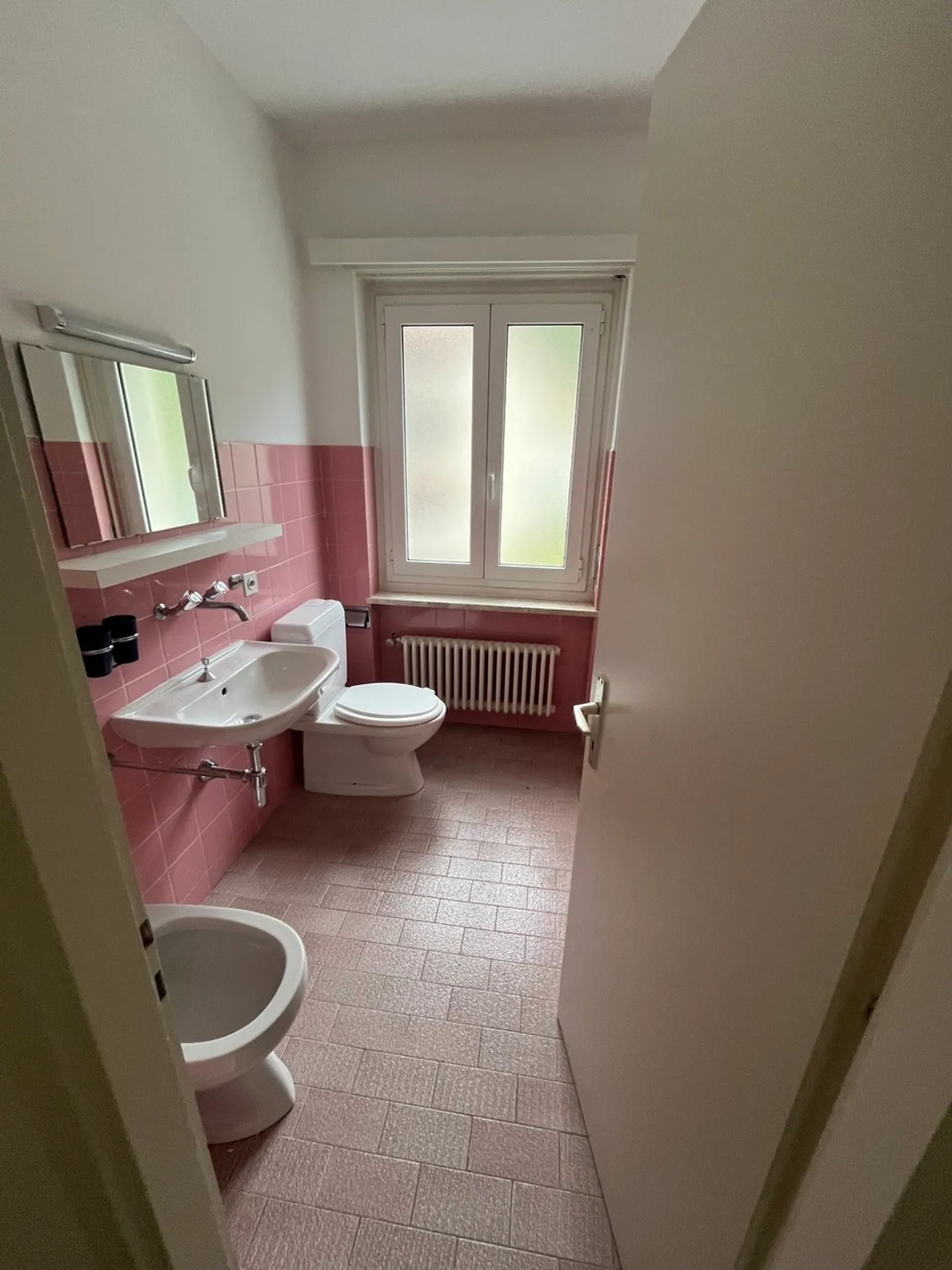 LOCARNO-SOLDUNO, FOR RENT 4 1/2 ROOM APARTMENT - Photo 5 of 9