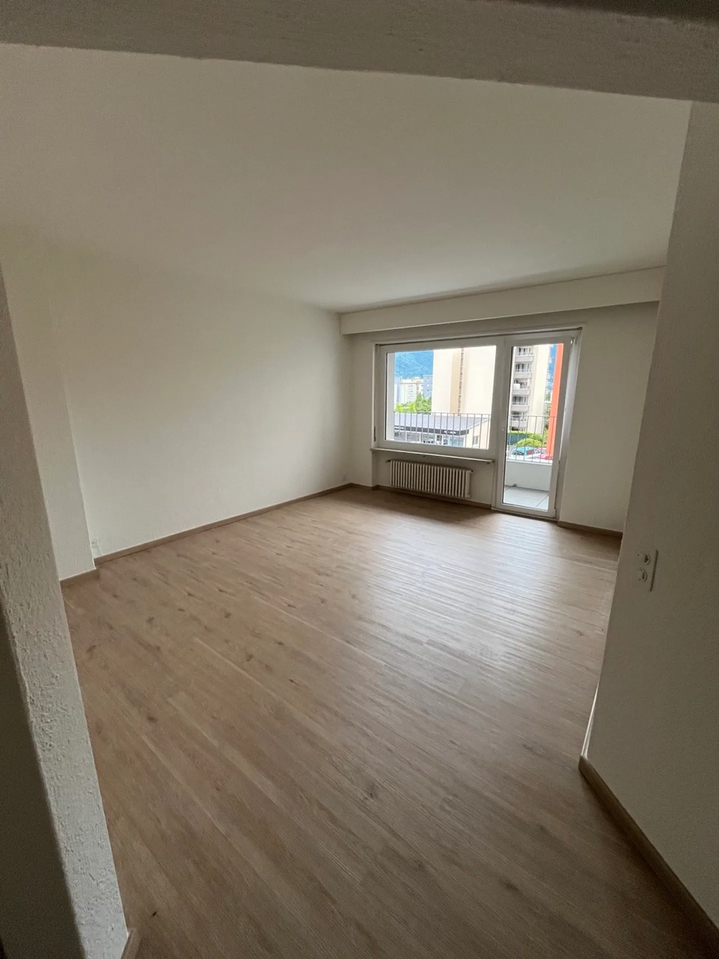 LOCARNO-SOLDUNO, FOR RENT 4 1/2 ROOM APARTMENT - Photo 2 of 9