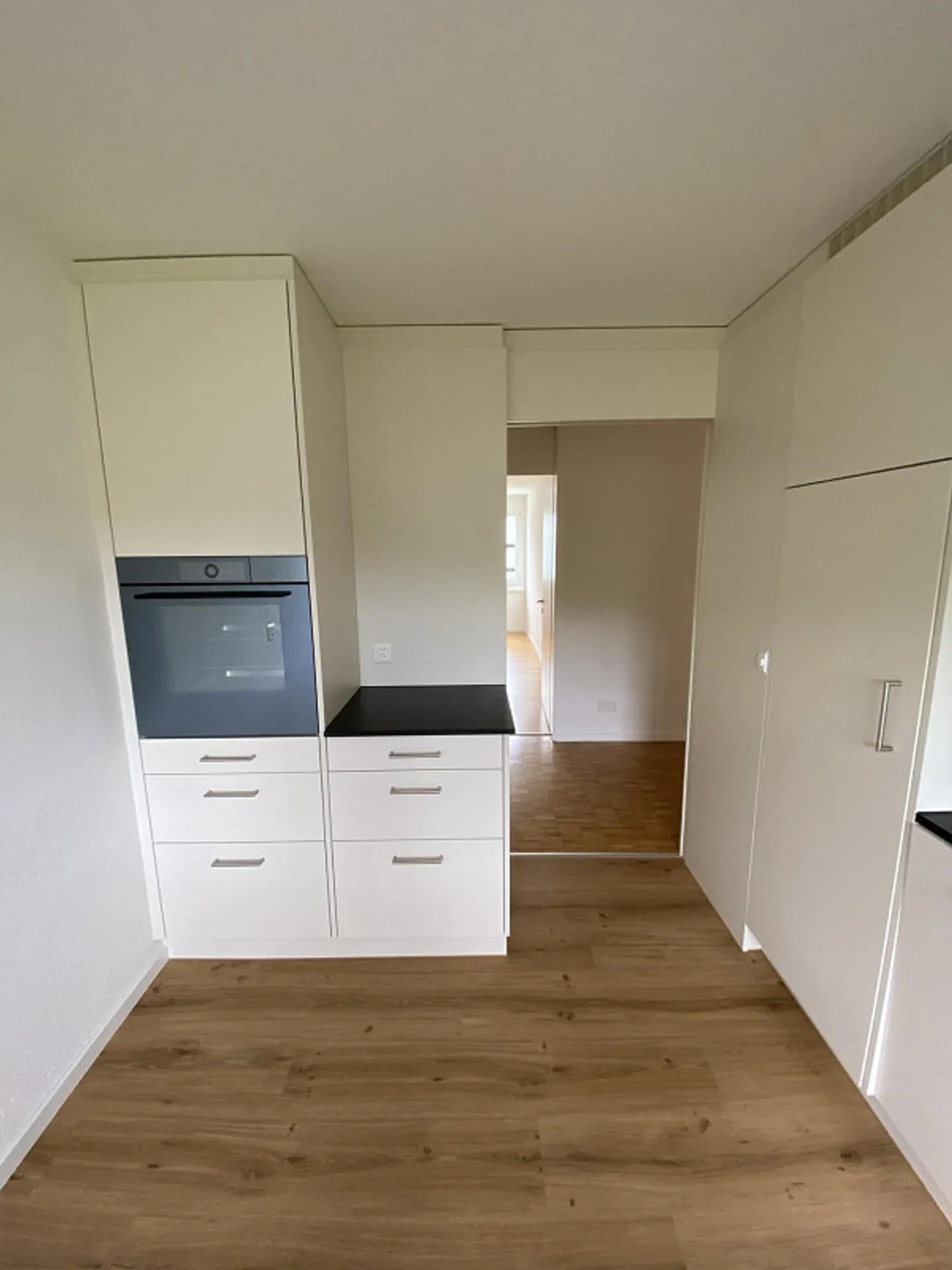 4.5 Zimmer-Wohnung, neu renoviert - Foto 2 von 16