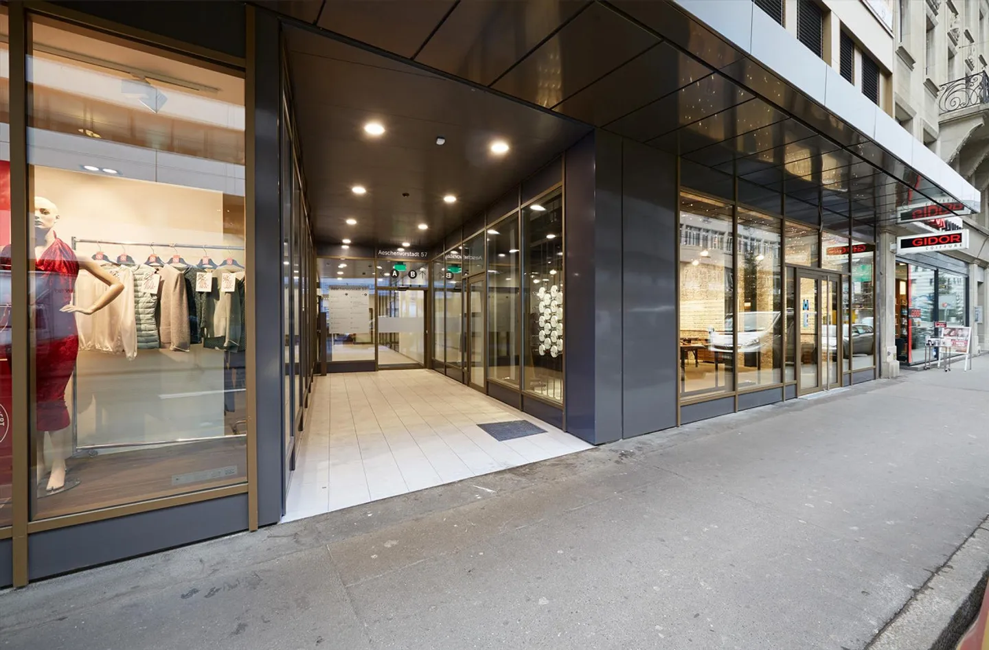 Spazio ufficio o studio flessibile in posizione centrale - Foto 1 di 8