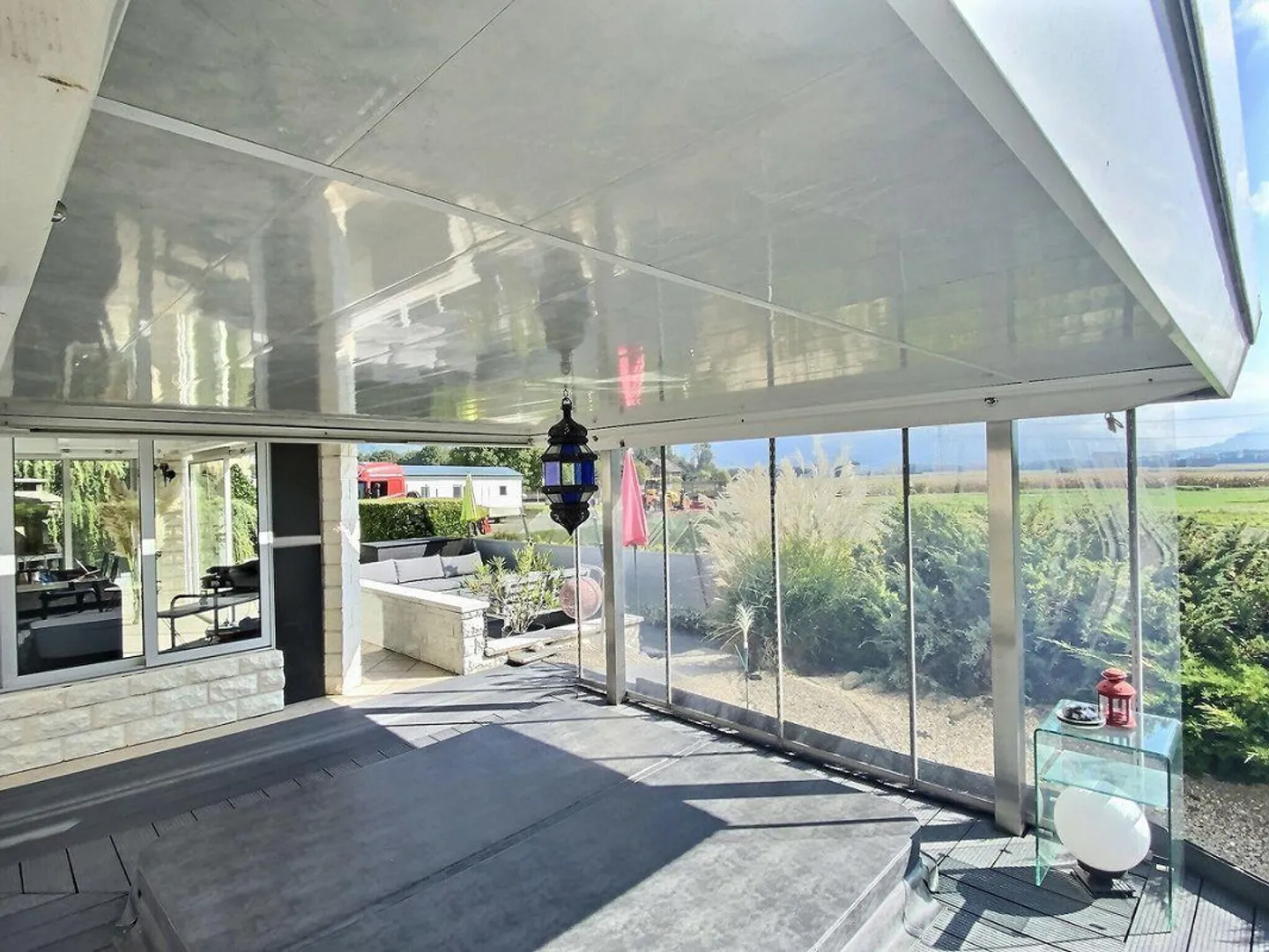 Wunderschöne Villa mit herrlichem Garten zwischen Villeneuve und Le Bouveret - Foto 5 von 13