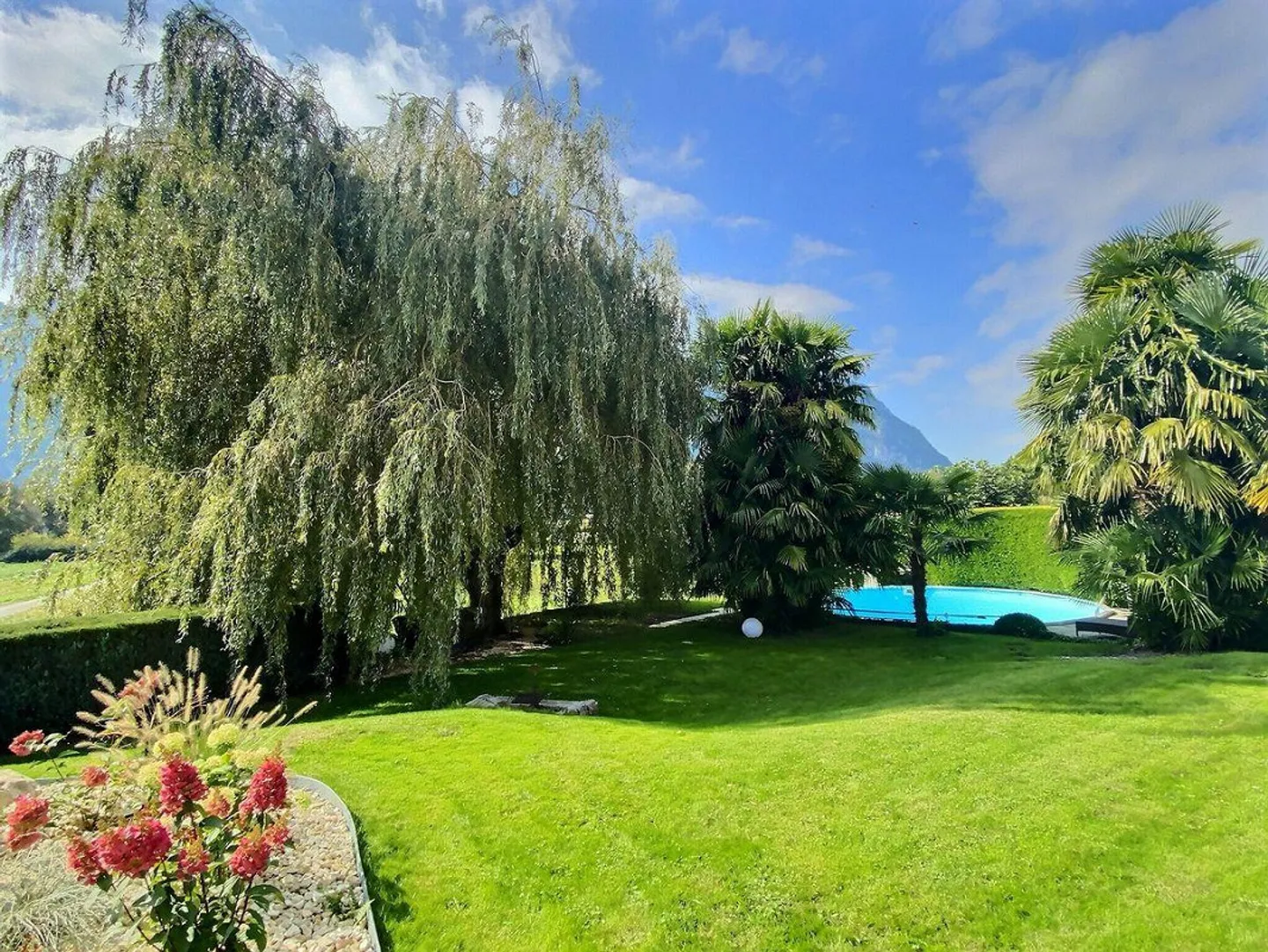 Wunderschöne Villa mit herrlichem Garten zwischen Villeneuve und Le Bouveret - Foto 1 von 13