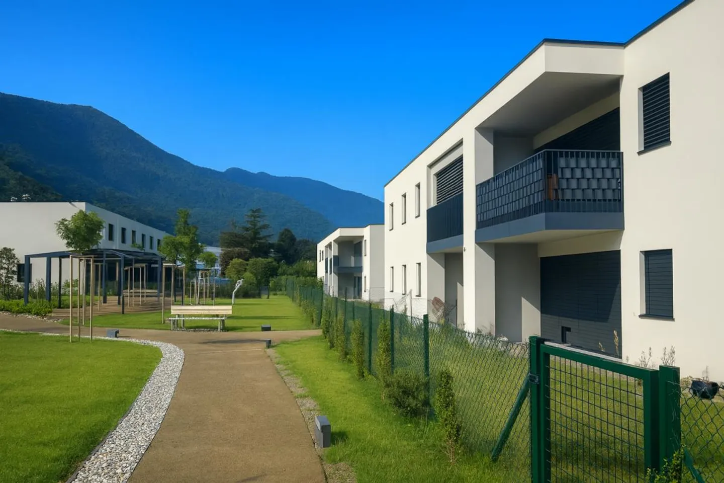 New 3.5-room apartments with terrace - Photo 1 of 8