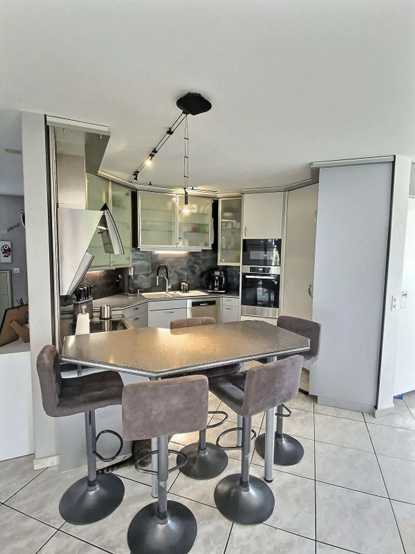 Wunderschöne Villa mit herrlichem Garten zwischen Villeneuve und Le Bouveret - Foto 8 von 13