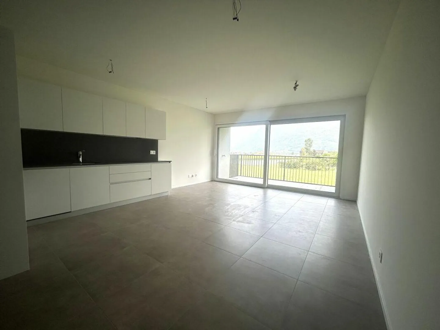 New 3.5-room apartments with terrace - Photo 2 of 8