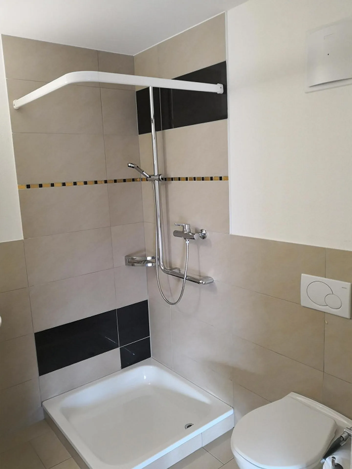 Beautiful, sunny 4½-room apartment for rent near the Rhine - Photo 6 of 10