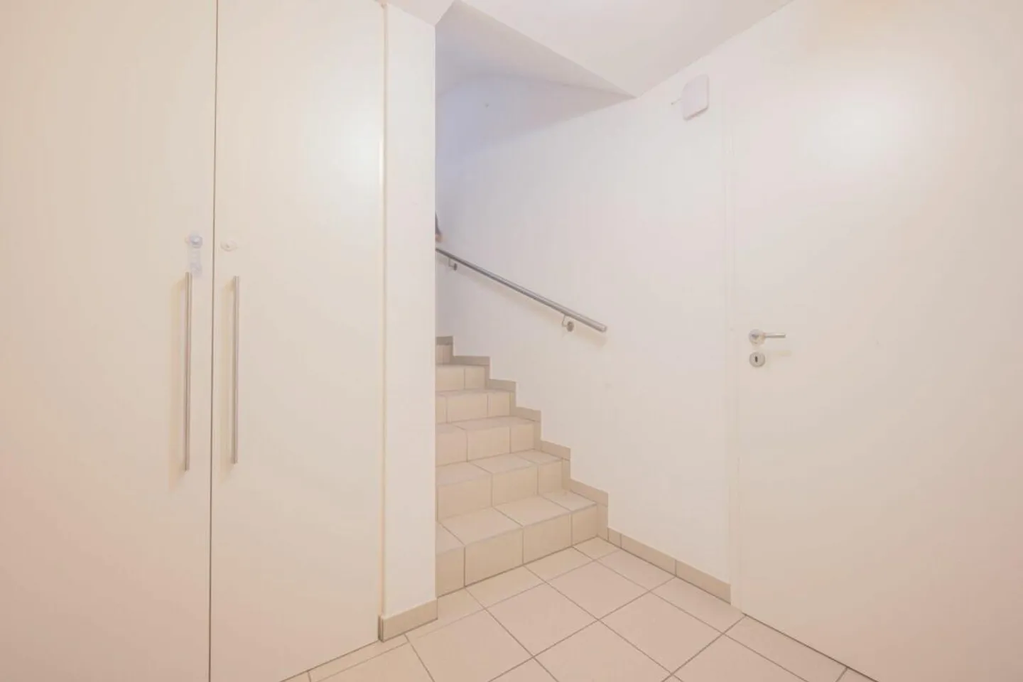 Stunning detached house with garden - Photo 13 of 14