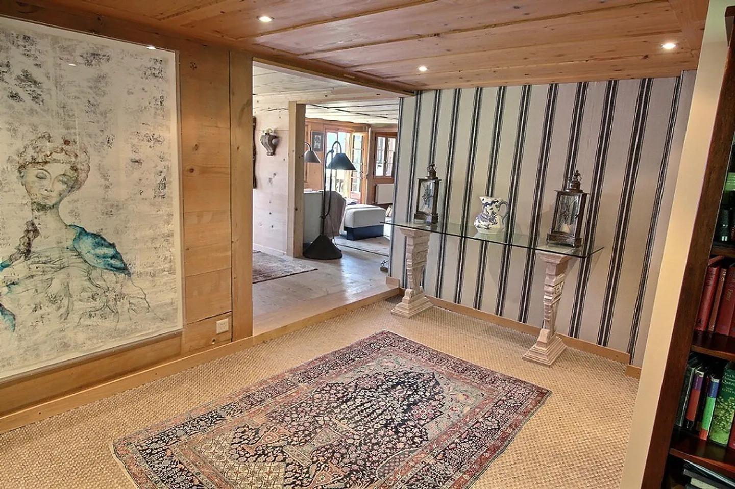 Exceptional property with stunning views of the valley - Photo 4 of 22