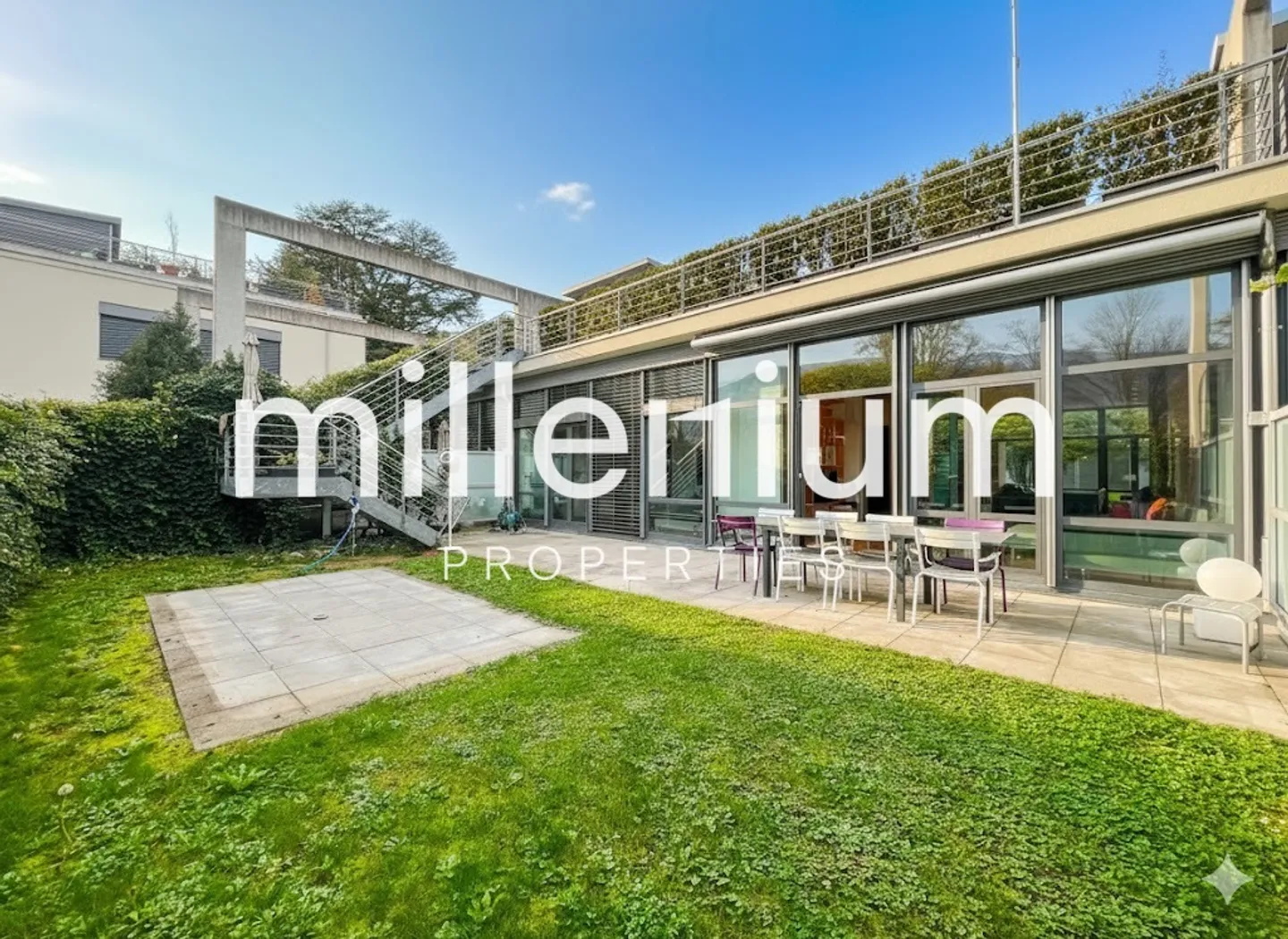 Loft arredato con giardino e terrazza sul tetto - Foto 3 di 12