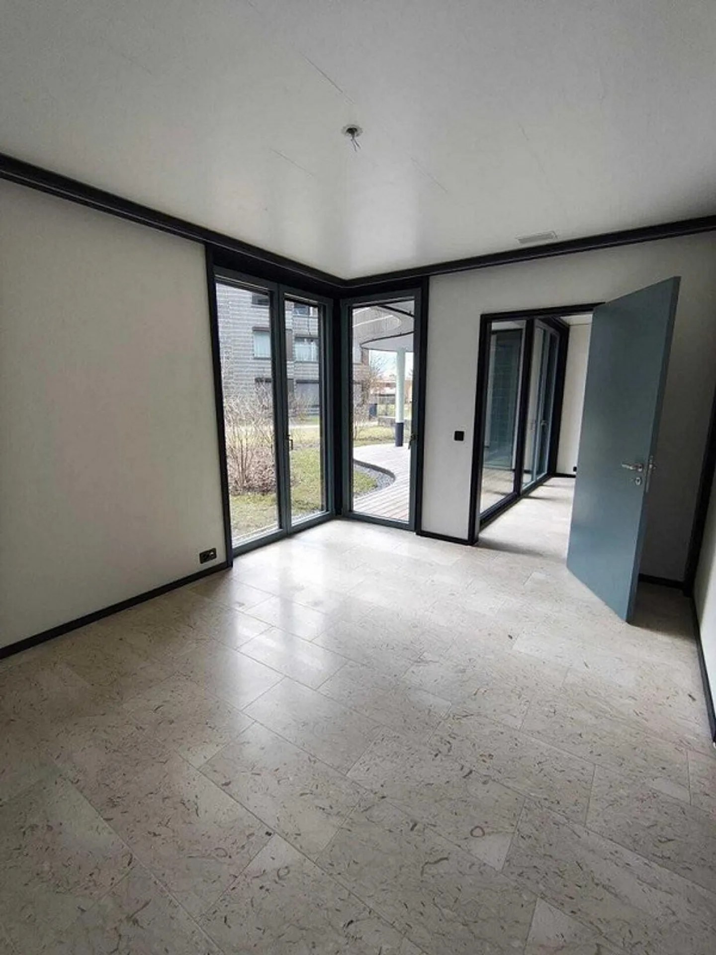 Appartement neuf moderne de 3.5 pièces disponible immédiatement! - Photo 6 sur 8