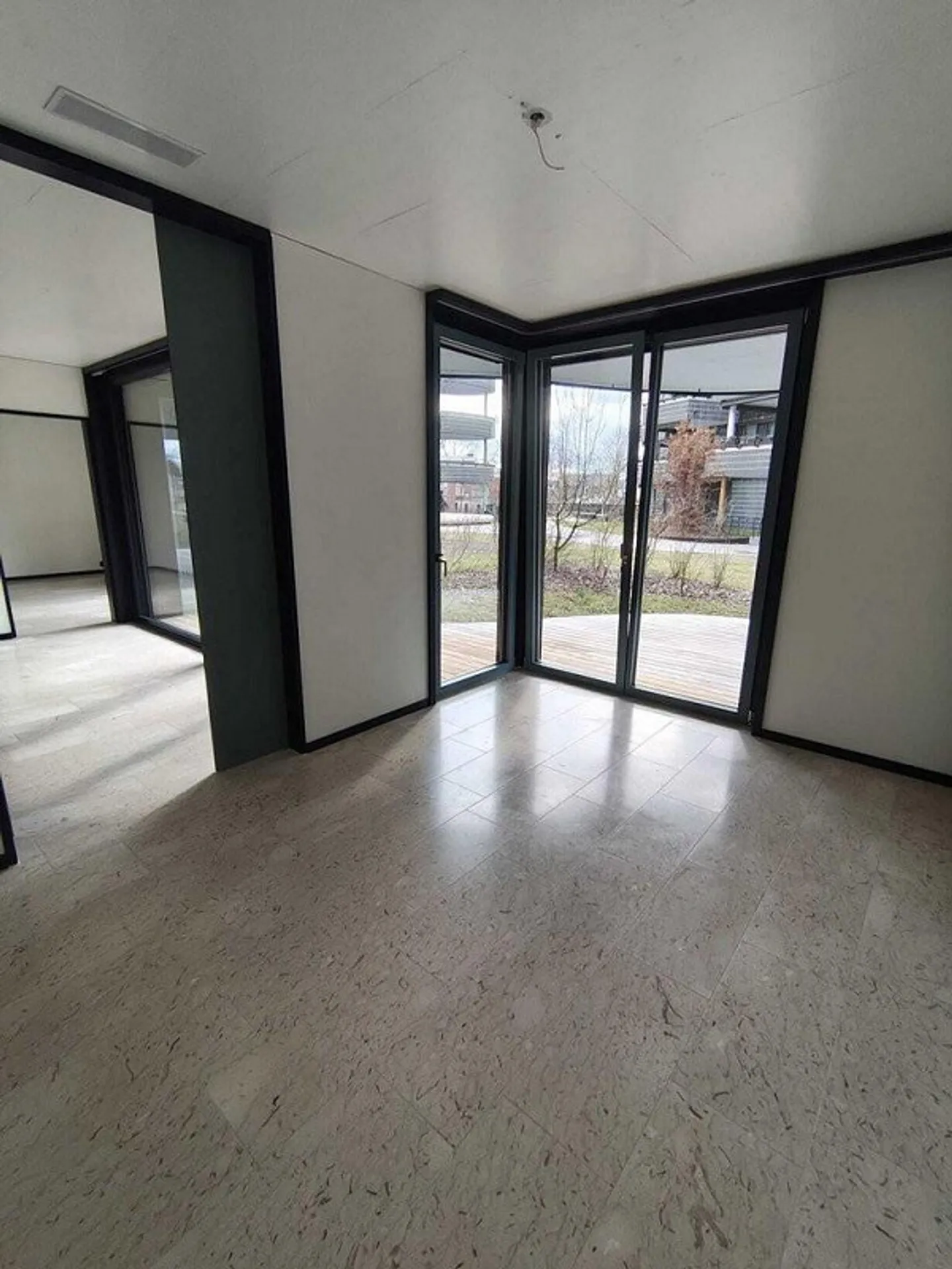 Appartement neuf moderne de 3.5 pièces disponible immédiatement! - Photo 7 sur 8