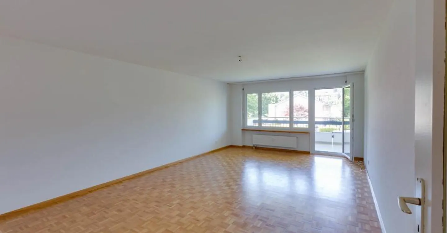 3.5 Room Apartment - Photo 5 of 11