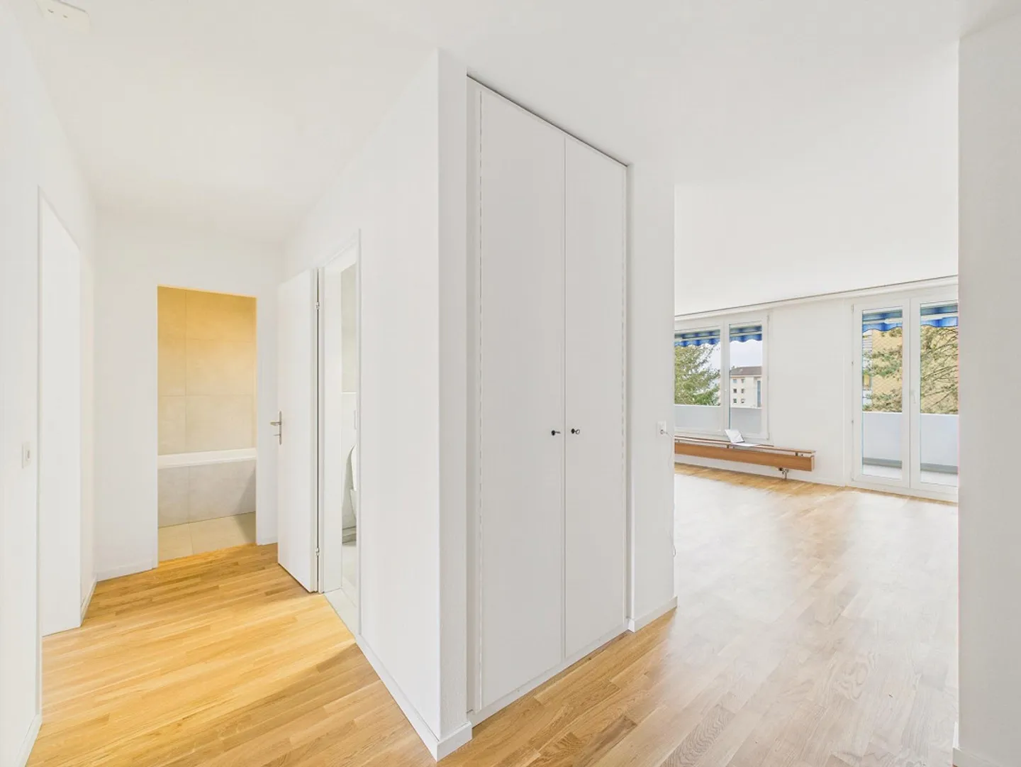 Appartement lumineux de 3,5 pièces avec balcon à Brugg - Photo 4 sur 11