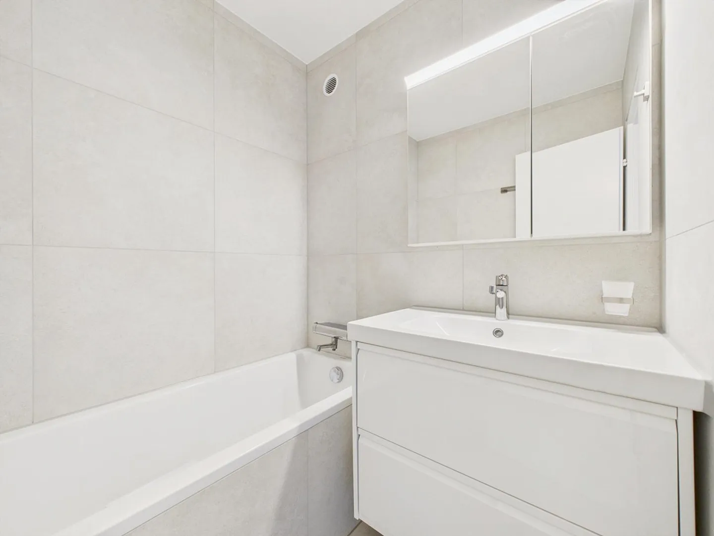 Appartement lumineux de 3,5 pièces avec balcon à Brugg - Photo 7 sur 11