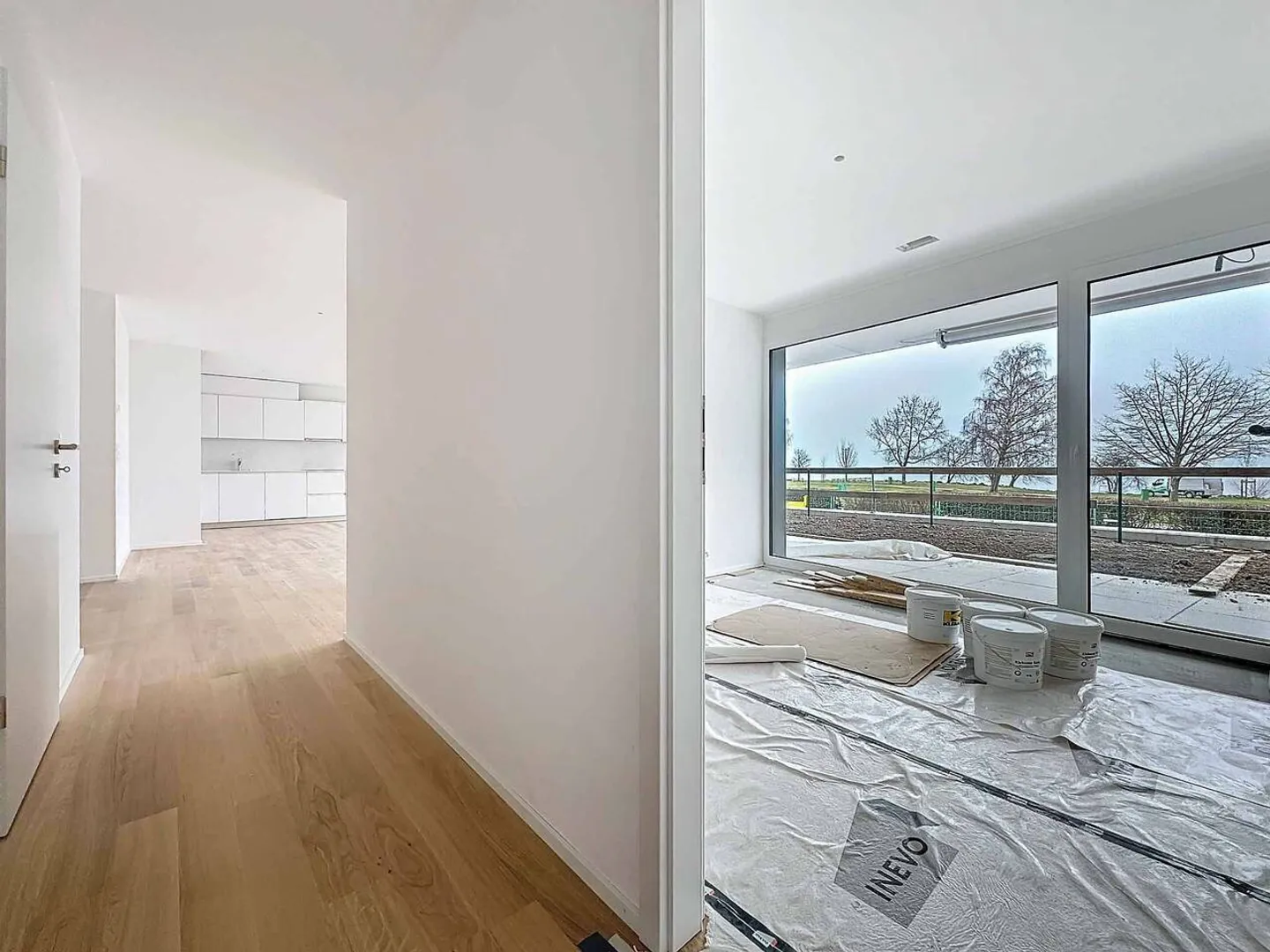 3.5 pièces de 120m2 avec terrasses de 37m2 et jardin privatif de 51m2 - Photo 4 sur 13