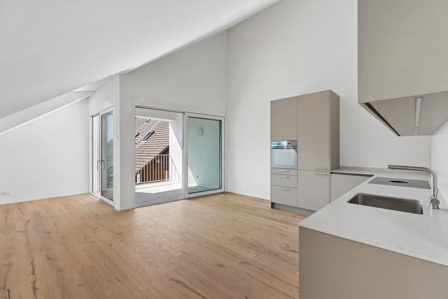 Nouvelle construction avec vue - moderne appartement en penthouse de 3,5 pièces avec beaucoup de confort de vie - Photo 4 sur 11