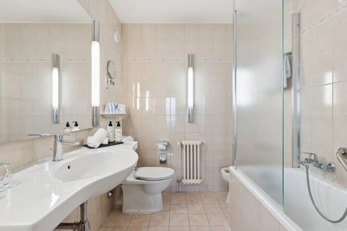 EXCITING OPPORTUNITY FOR INVESTORS IN MONTREUX - Photo 6 of 9