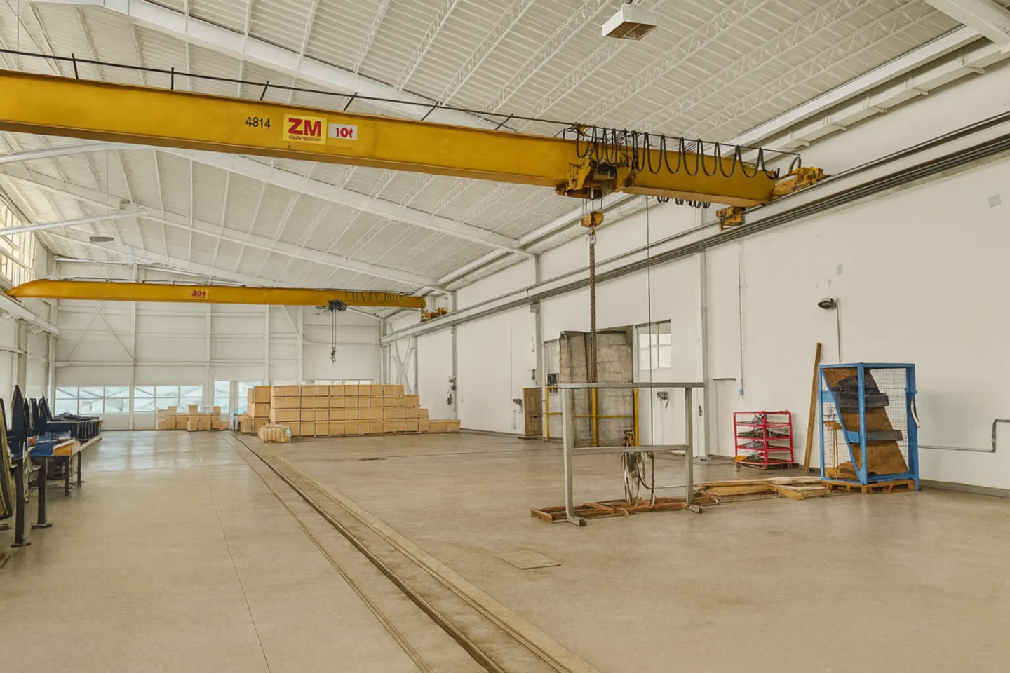 For rent: several halls, warehouses, depots, workshops, production from 180 to 3,681 m2 on industrial site - Photo 6 of 13