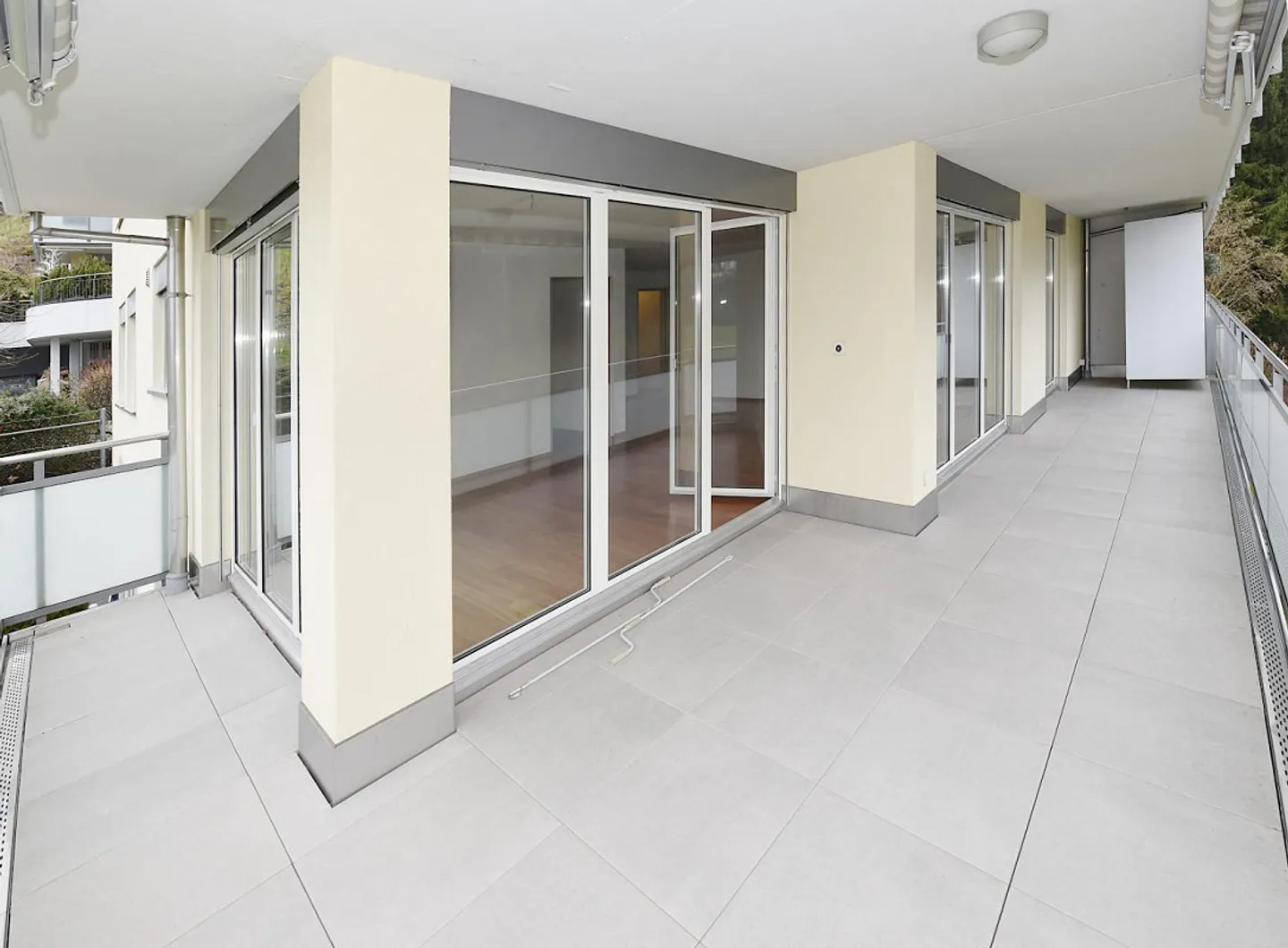 Appartamento soleggiato con vista e tranquillità - Foto 8 di 9