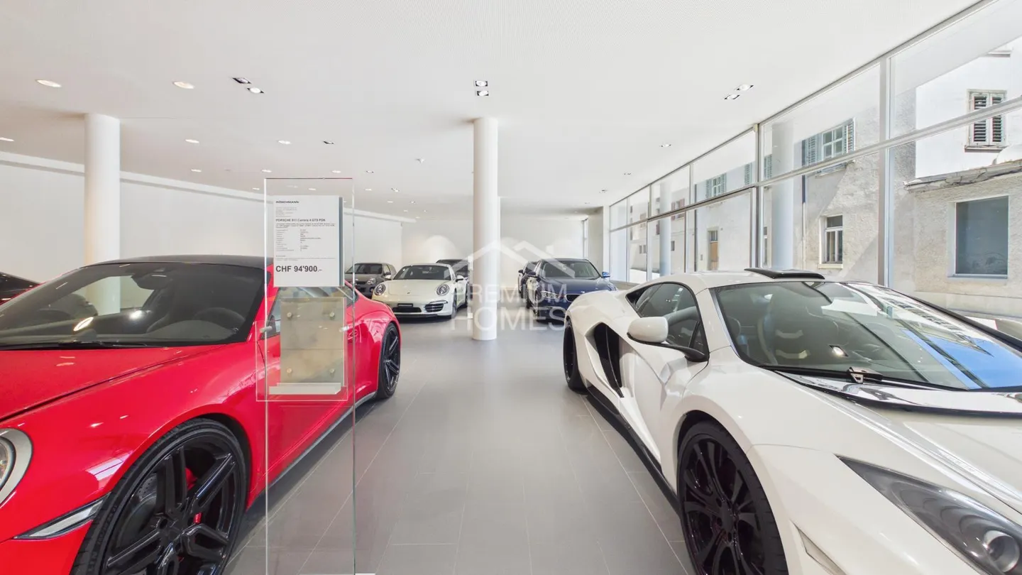 Autohaus mit Showroom in Glarus - Foto 6 von 10