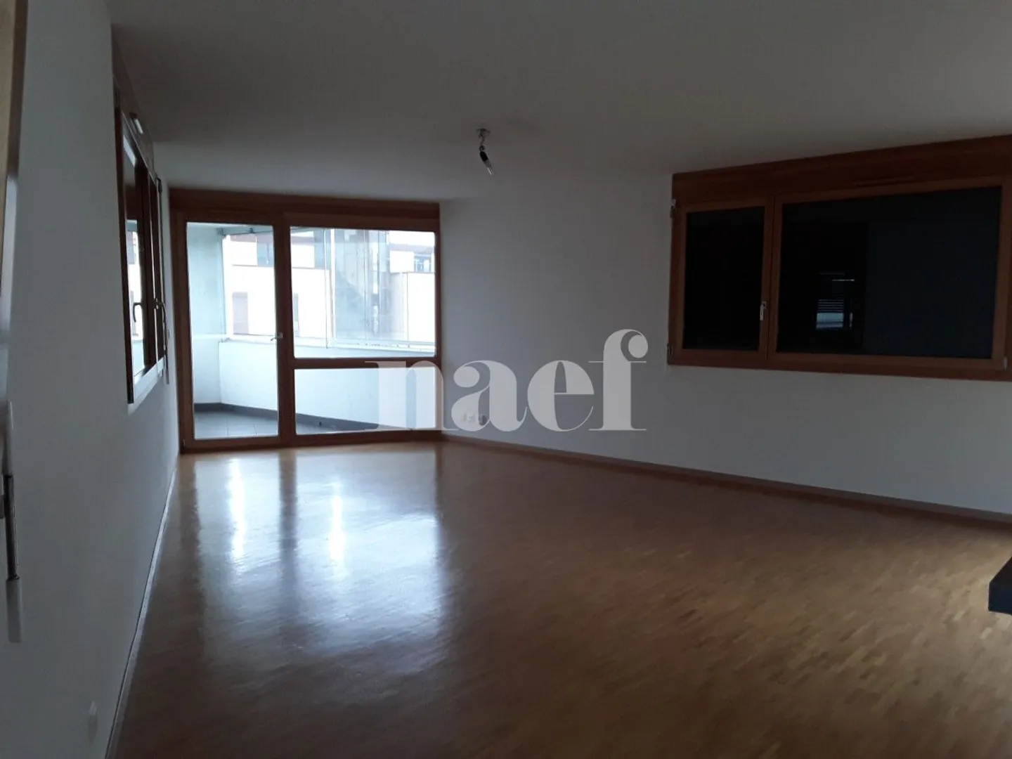 Appartement 6 pièces - Photo 2 sur 6