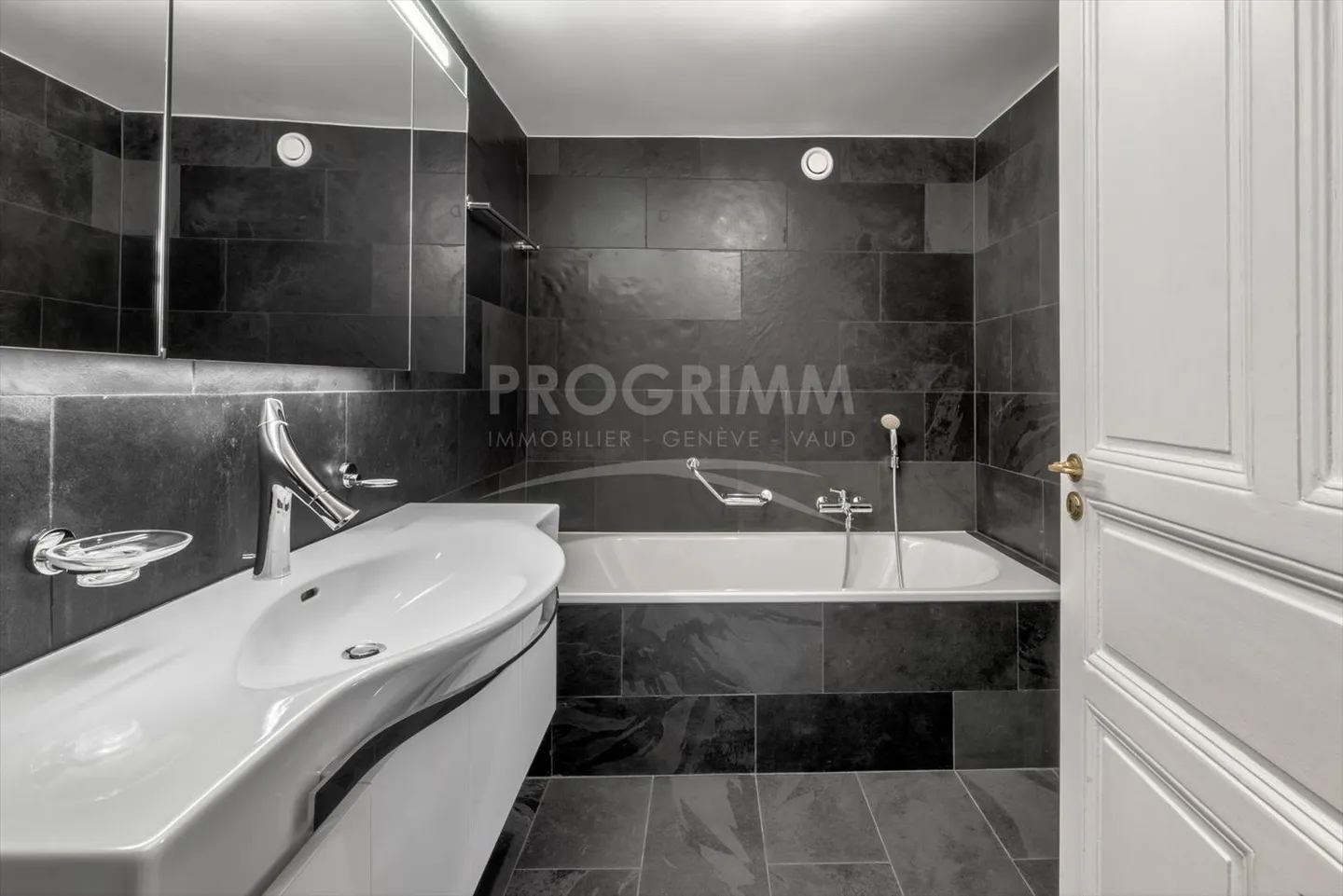 Appartamento in vendita - Foto 6 di 8