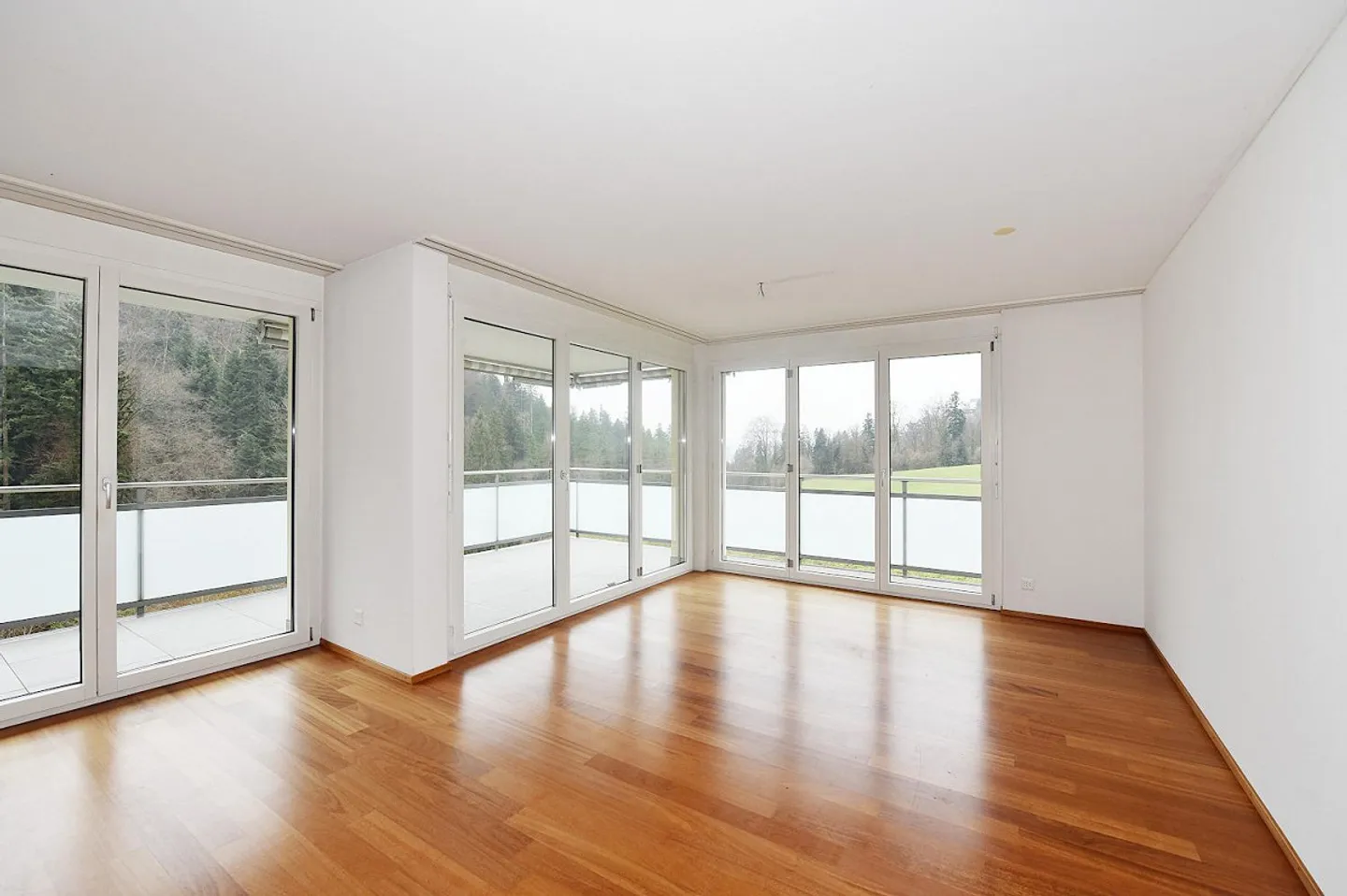 Appartamento soleggiato con vista e tranquillità - Foto 5 di 9