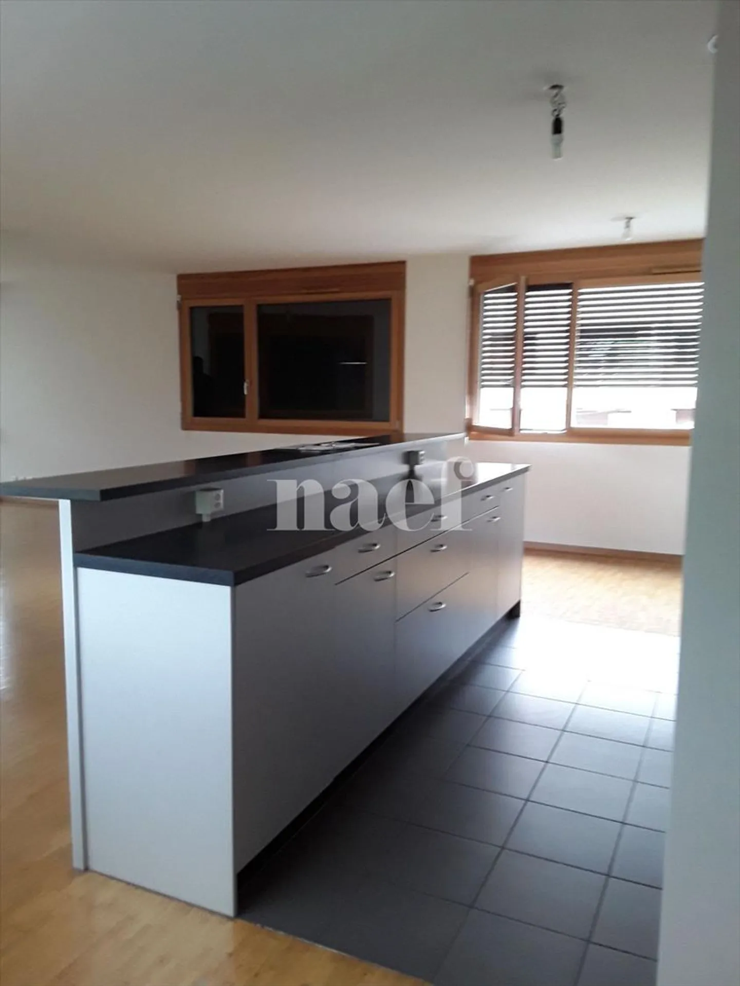 Appartement 6 pièces - Photo 3 sur 6