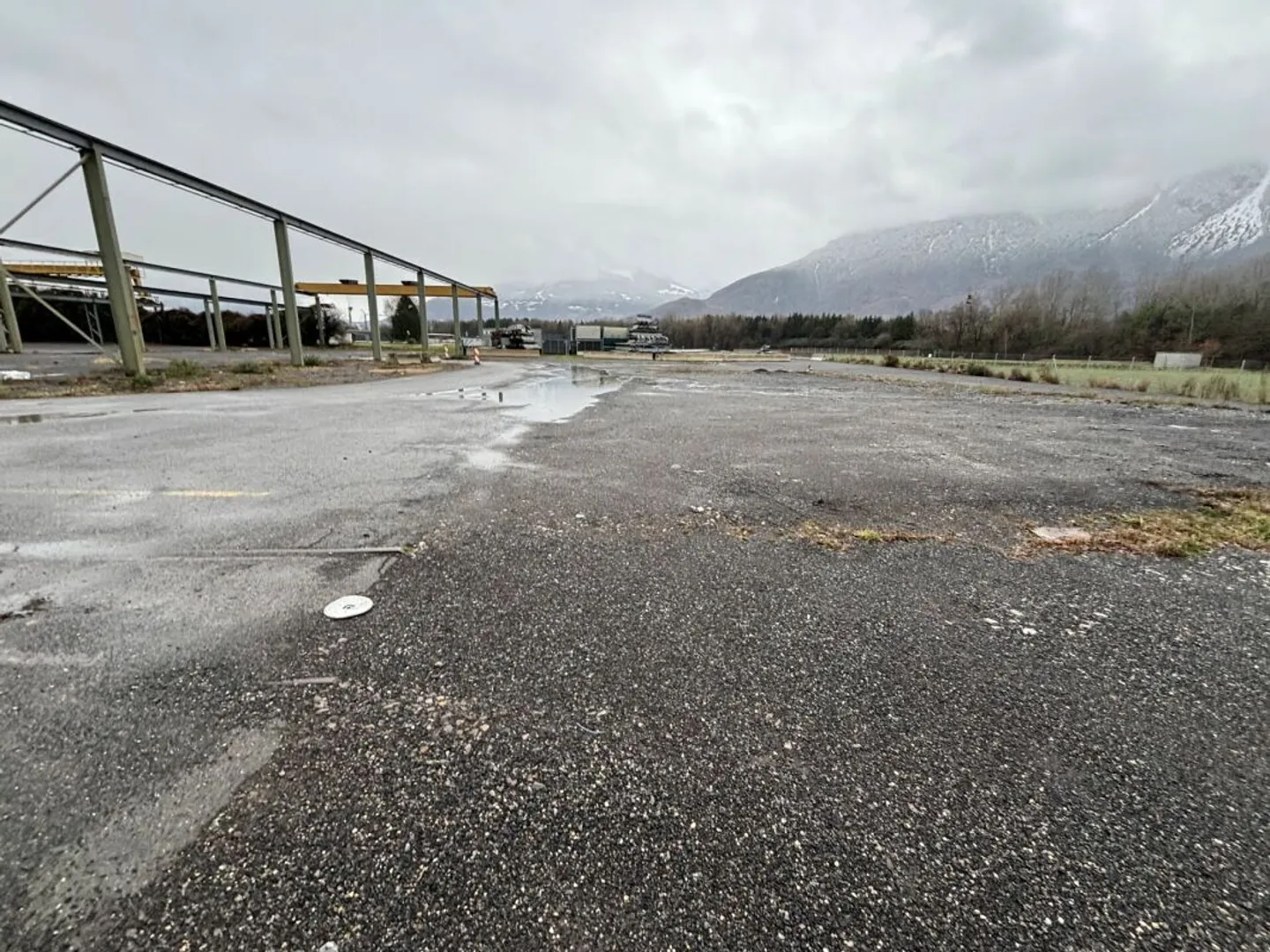 For rent: several halls, warehouses, depots, workshops, production from 180 to 3,681 m2 on industrial site - Photo 13 of 13