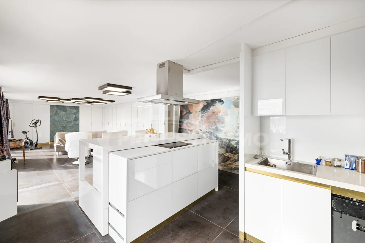 SUPERBA VILLA INDIVIDUALE CON UNA VISTA SPECTACOLARE SUL LAGO - Foto 8 di 14