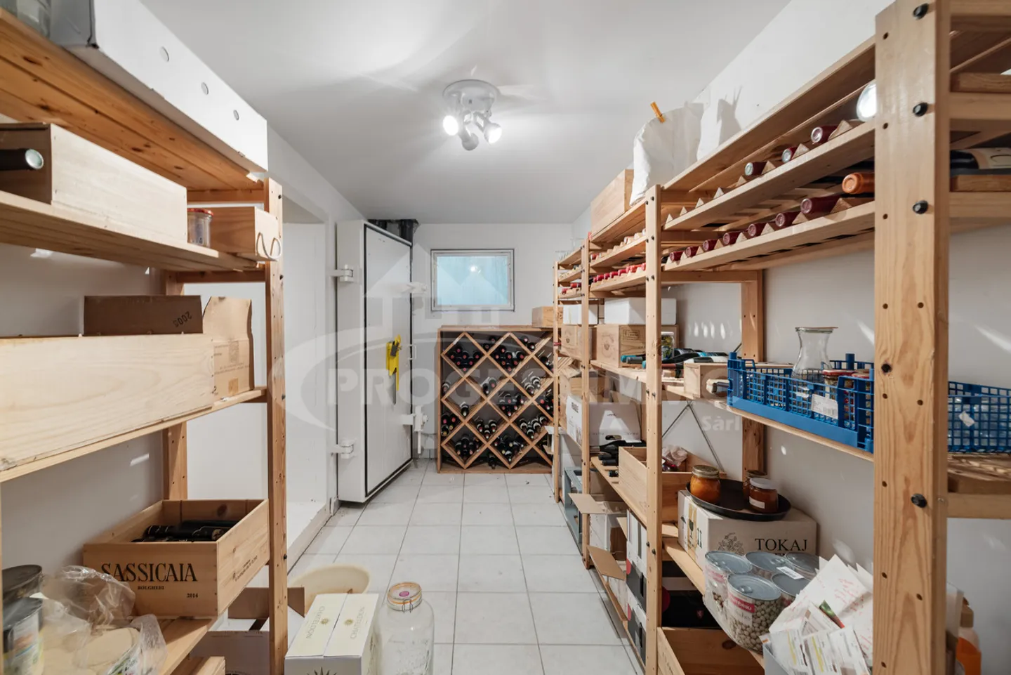 SUPERBA VILLA INDIVIDUALE CON UNA VISTA SPECTACOLARE SUL LAGO - Foto 12 di 14