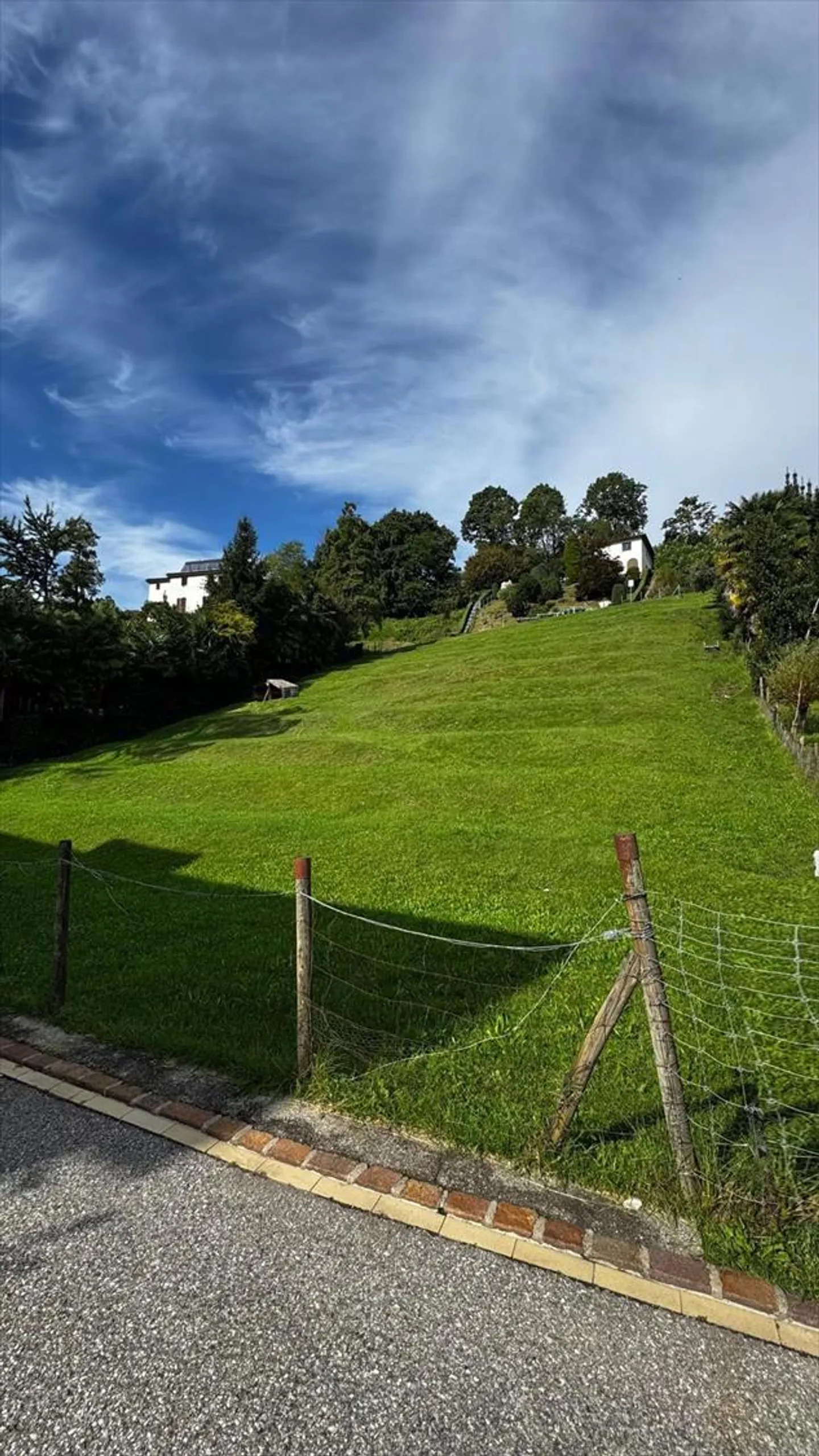 Terrain à bâtir avec projet approuvé à Pura - Photo 2 sur 4
