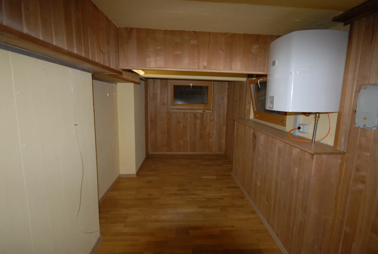 Zu verkaufen in Corcelles-près-Payerne, ehemaliger stillgelegter Silo mit Büro und Lager - Foto 12 von 17