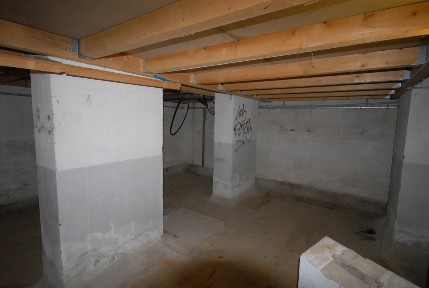 Zu verkaufen in Corcelles-près-Payerne, ehemaliger stillgelegter Silo mit Büro und Lager - Foto 15 von 17