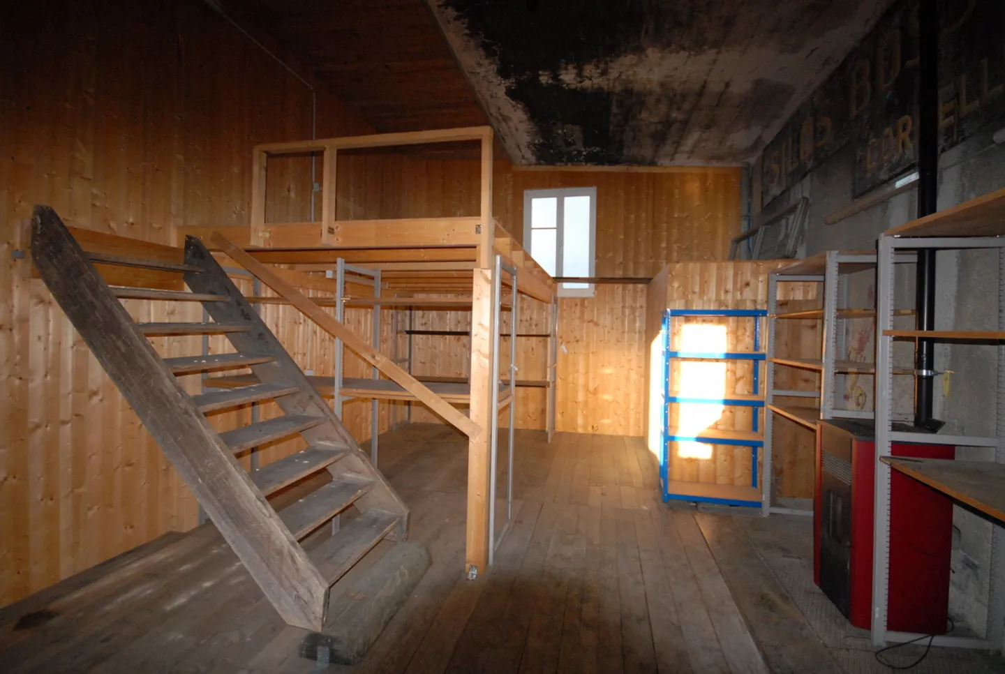 Zu verkaufen in Corcelles-près-Payerne, ehemaliger stillgelegter Silo mit Büro und Lager - Foto 8 von 17