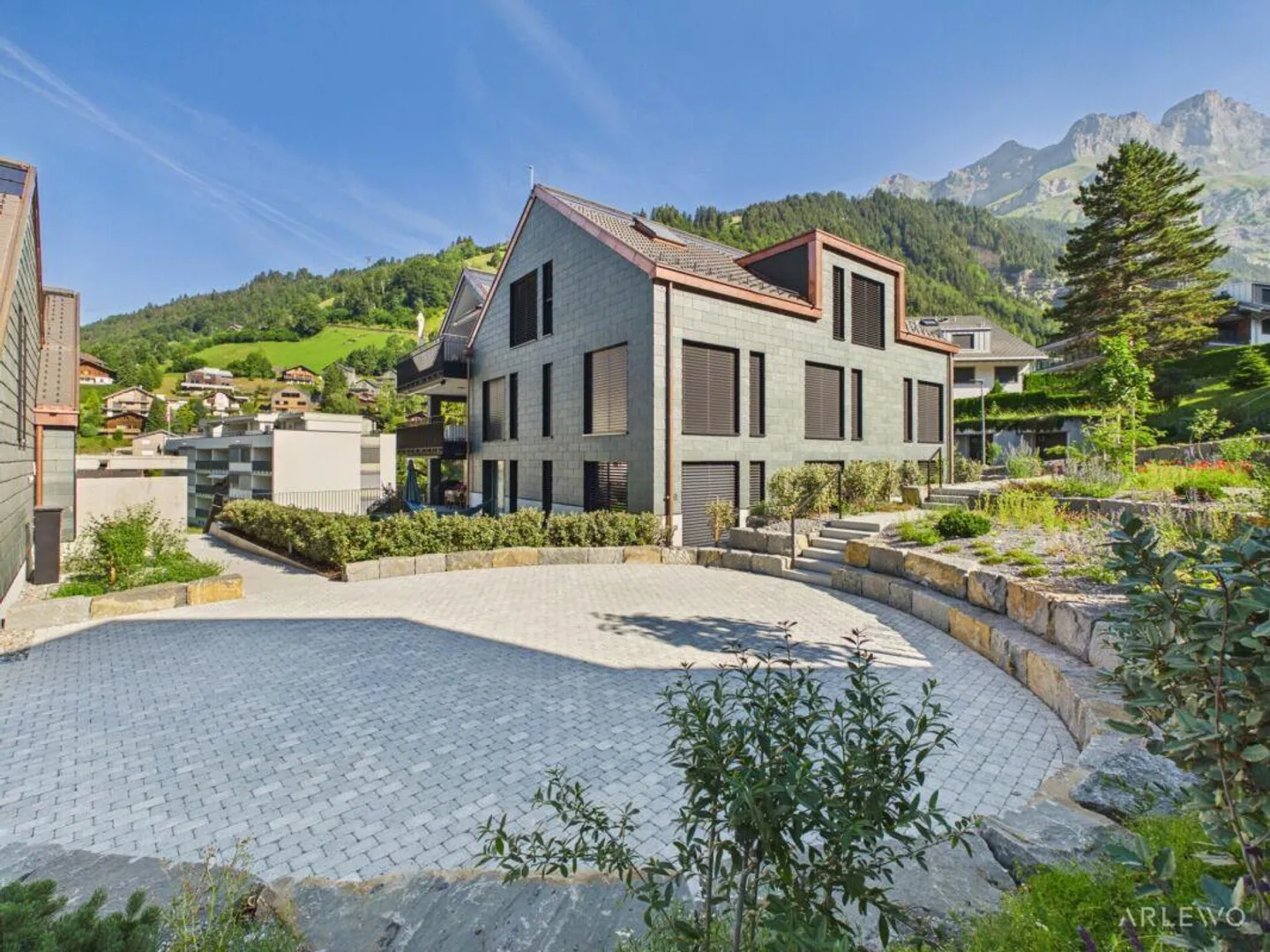 Alpine Luxury on Three Floors - Photo 5 of 15