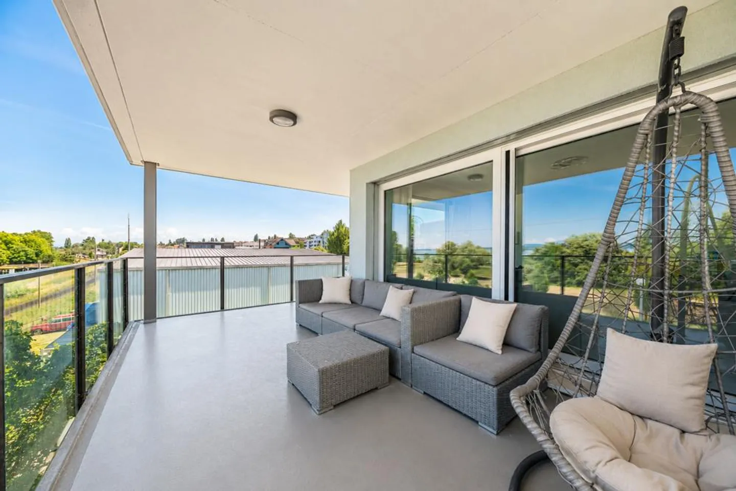 Condominium moderne avec vue sur le lac et standard Minergie - Photo 4 sur 12
