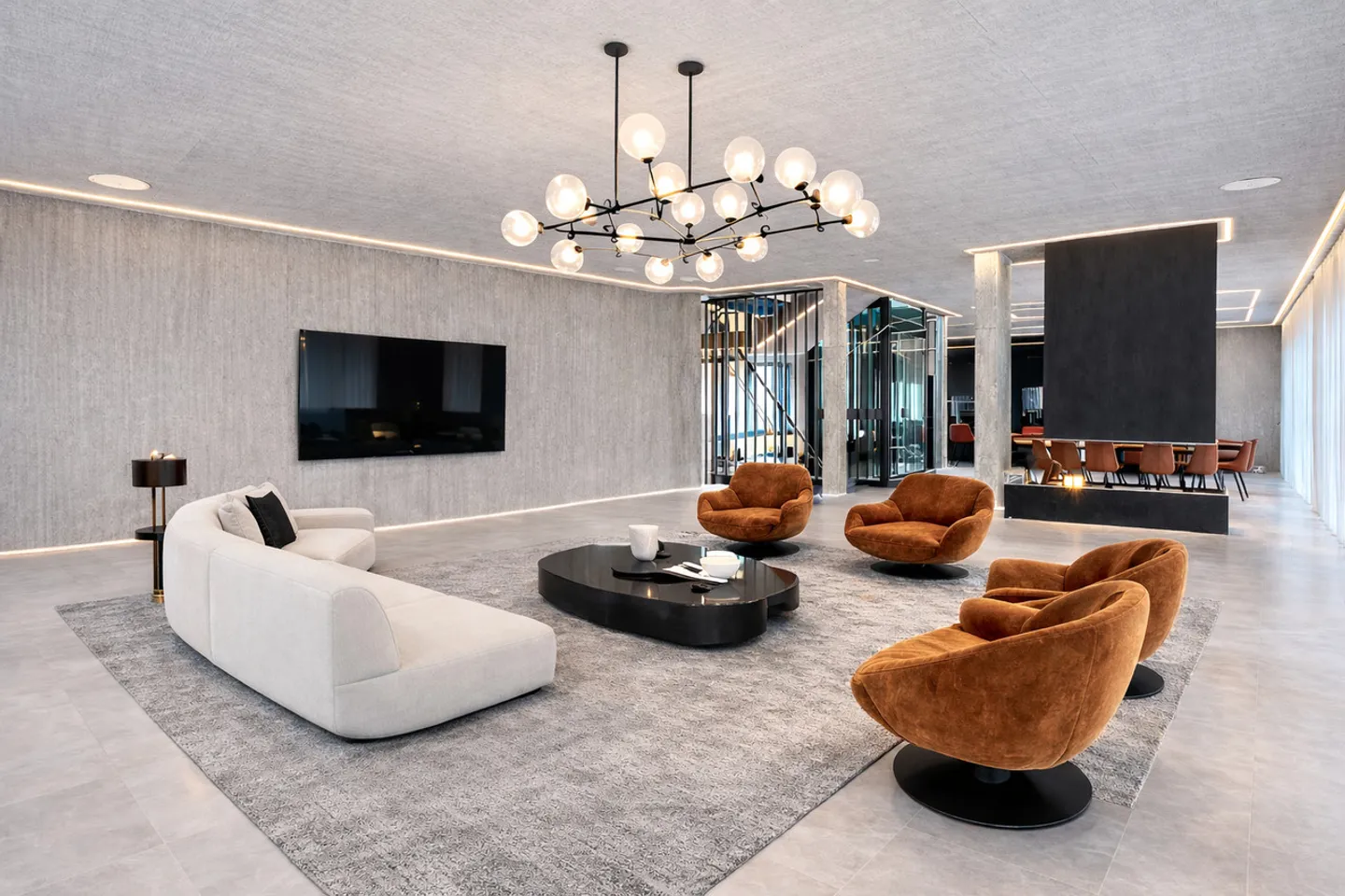 Luxury Home with Energy Autonomy - Photo 2 of 6