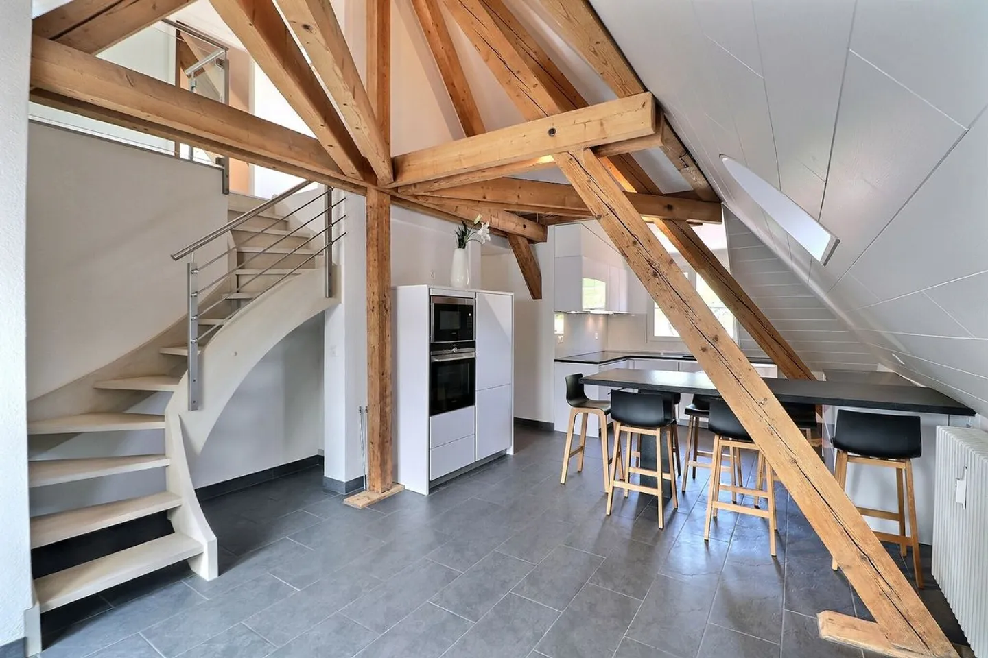 Charmantes 4,5-Zimmer-Apartment - Foto 1 von 13